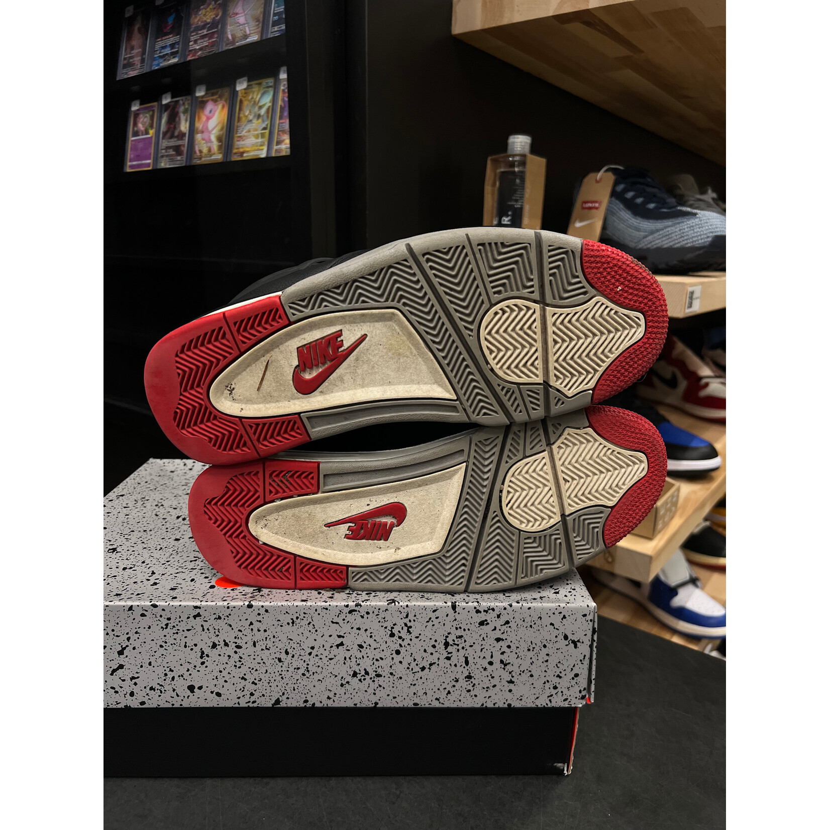 Jordan Jordan 4 Retro Bred Reimagined Size 10, PREOWNED