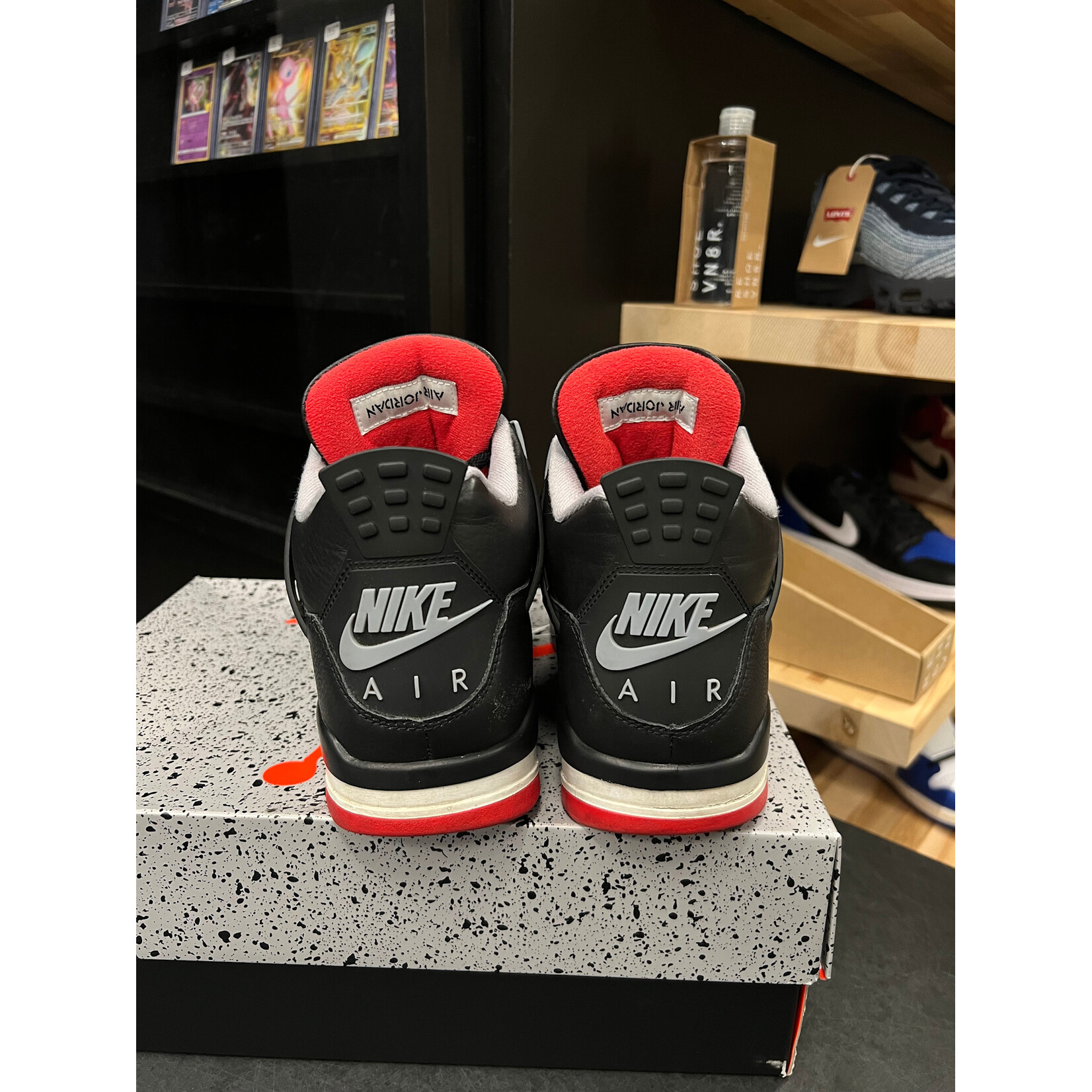 Jordan Jordan 4 Retro Bred Reimagined Size 10, PREOWNED