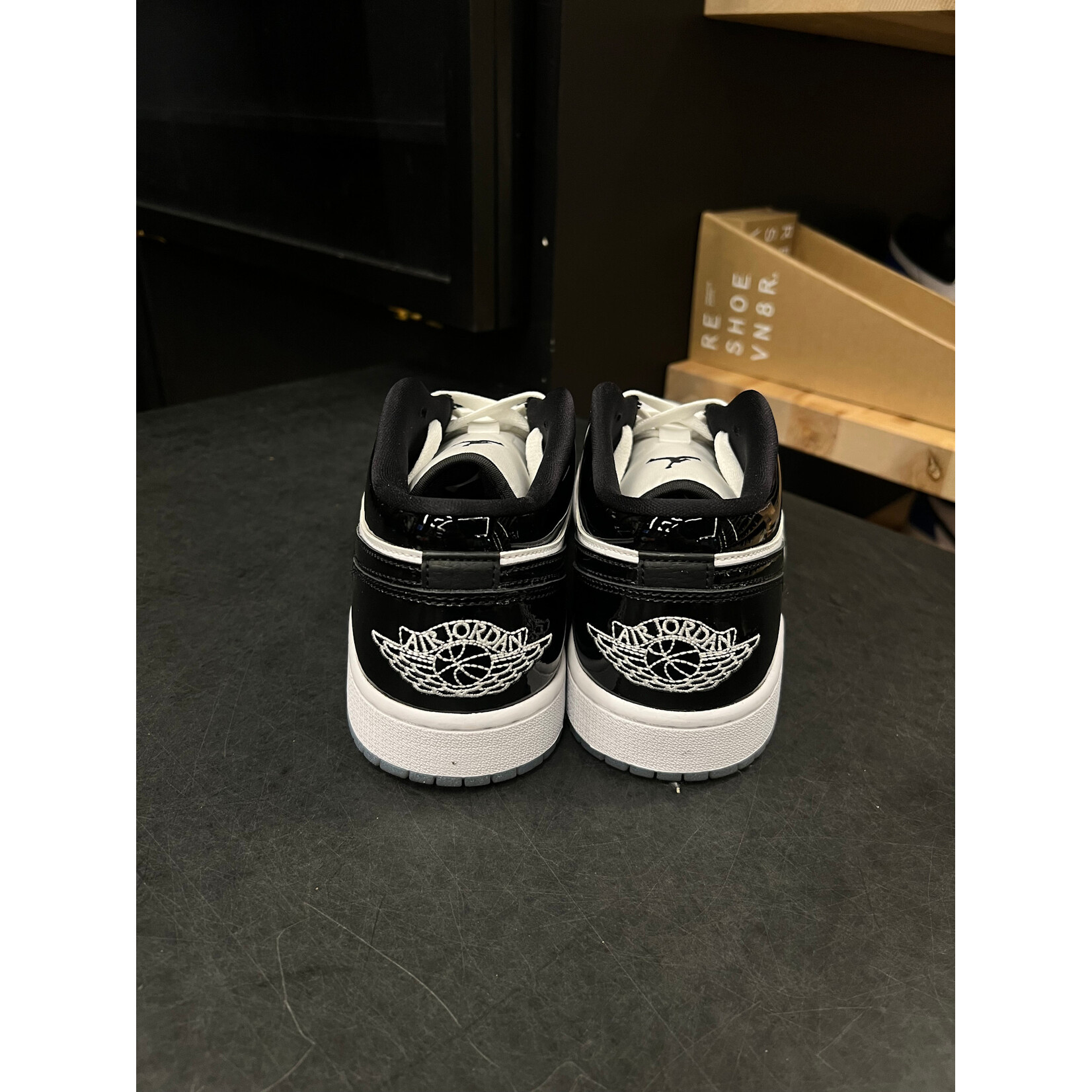 Jordan Jordan 1 Low SE Concord Size 9.5, PREOWNED