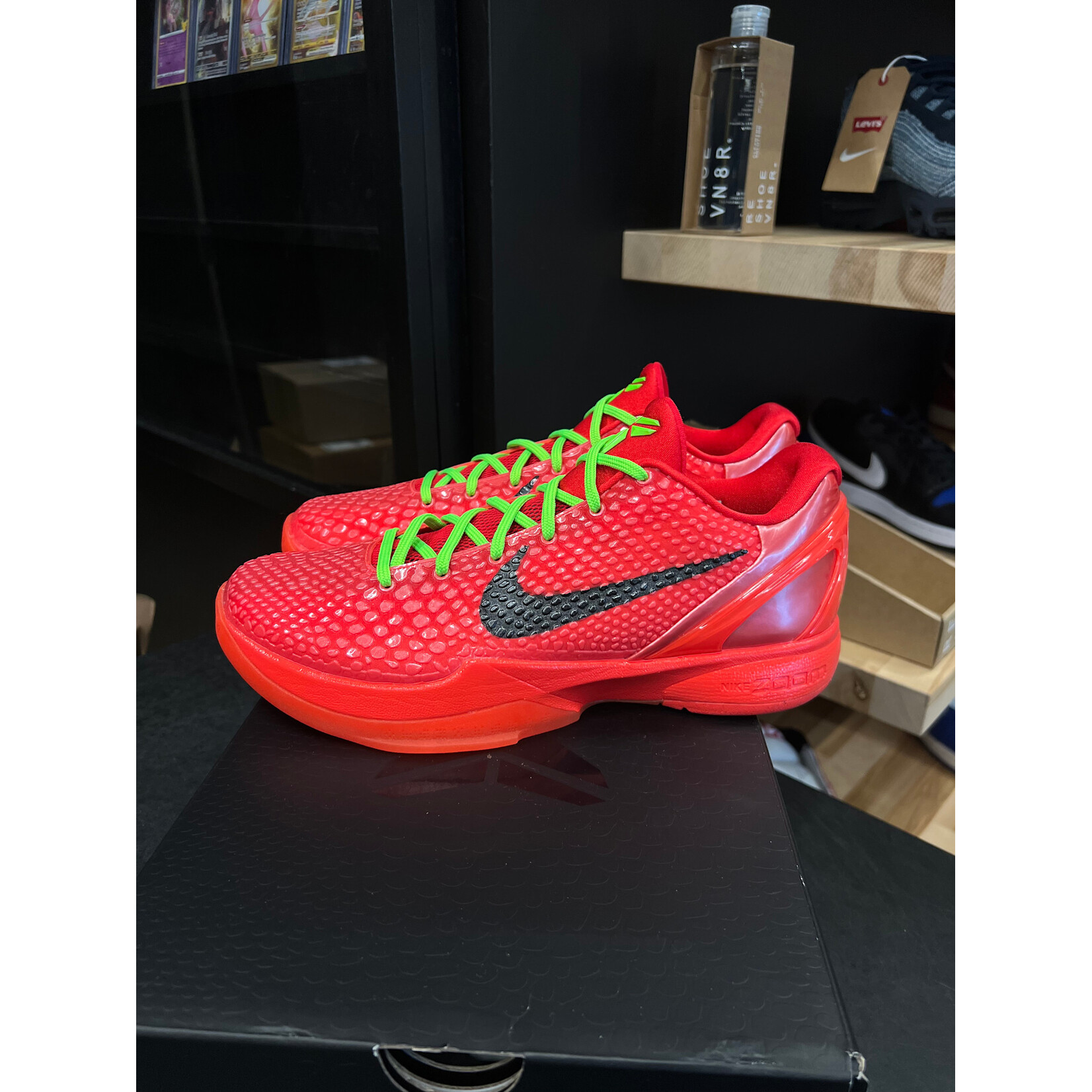 Nike Nike Kobe 6 Protro Reverse Grinch Size 9.5, PREOWNED WORN ONCE PADS