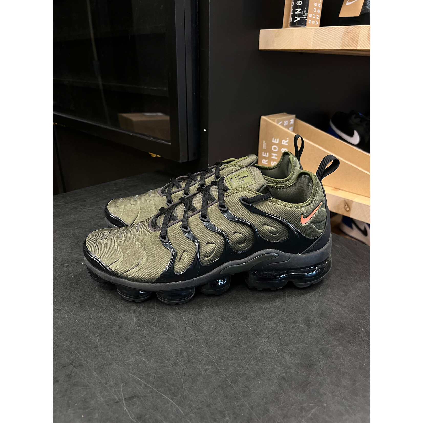 Nike Nike Air VaporMax Plus Rough Green Dark Russet Size 10.5, PREOWNED