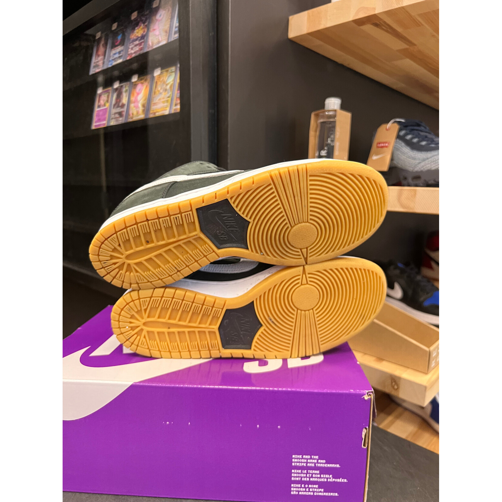 Nike Nike SB Dunk Low Pro Black Gum Size 10.5, PREOWNED