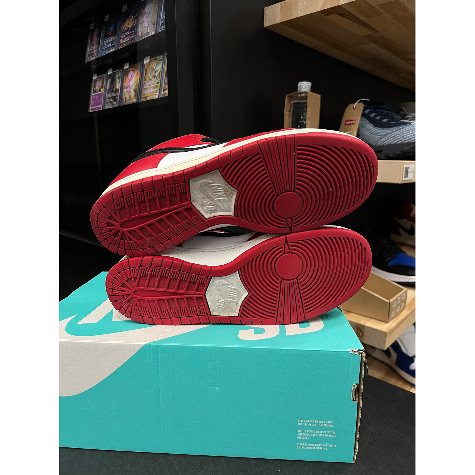 Nike Nike SB Dunk Low Pro J-Pack Chicago Size 10.5, PREOWNED