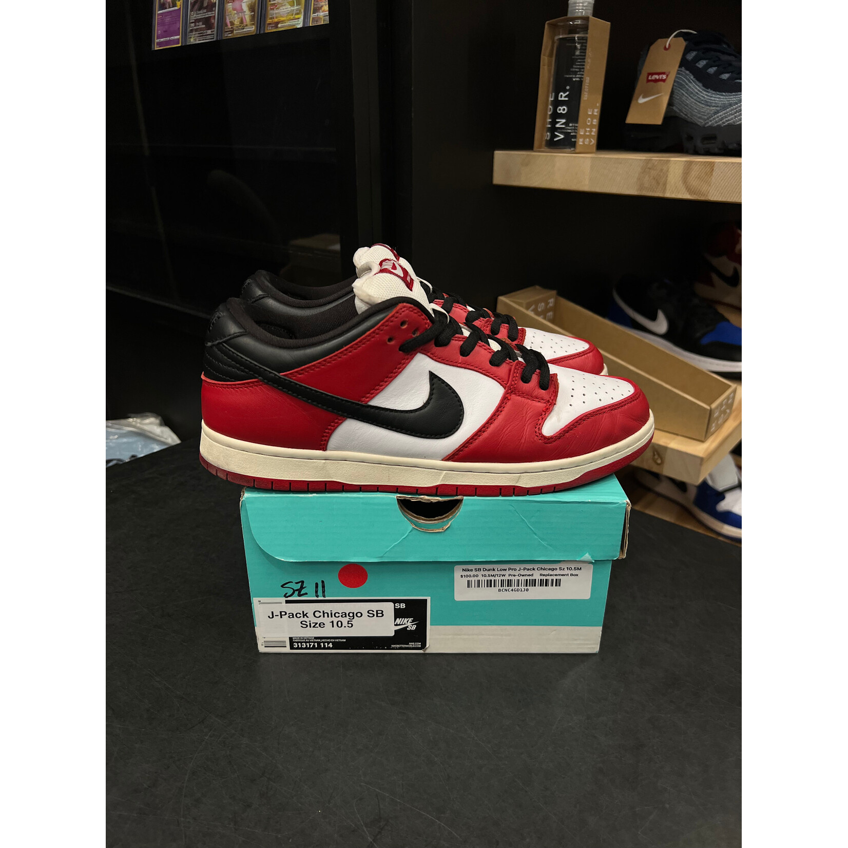 Nike Nike SB Dunk Low Pro J-Pack Chicago Size 10.5, PREOWNED