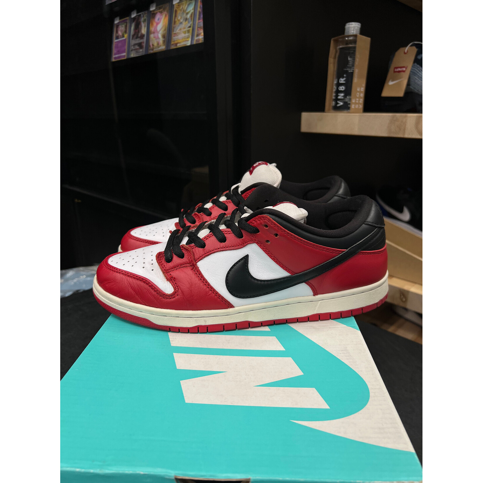 Nike Nike SB Dunk Low Pro J-Pack Chicago Size 10.5, PREOWNED
