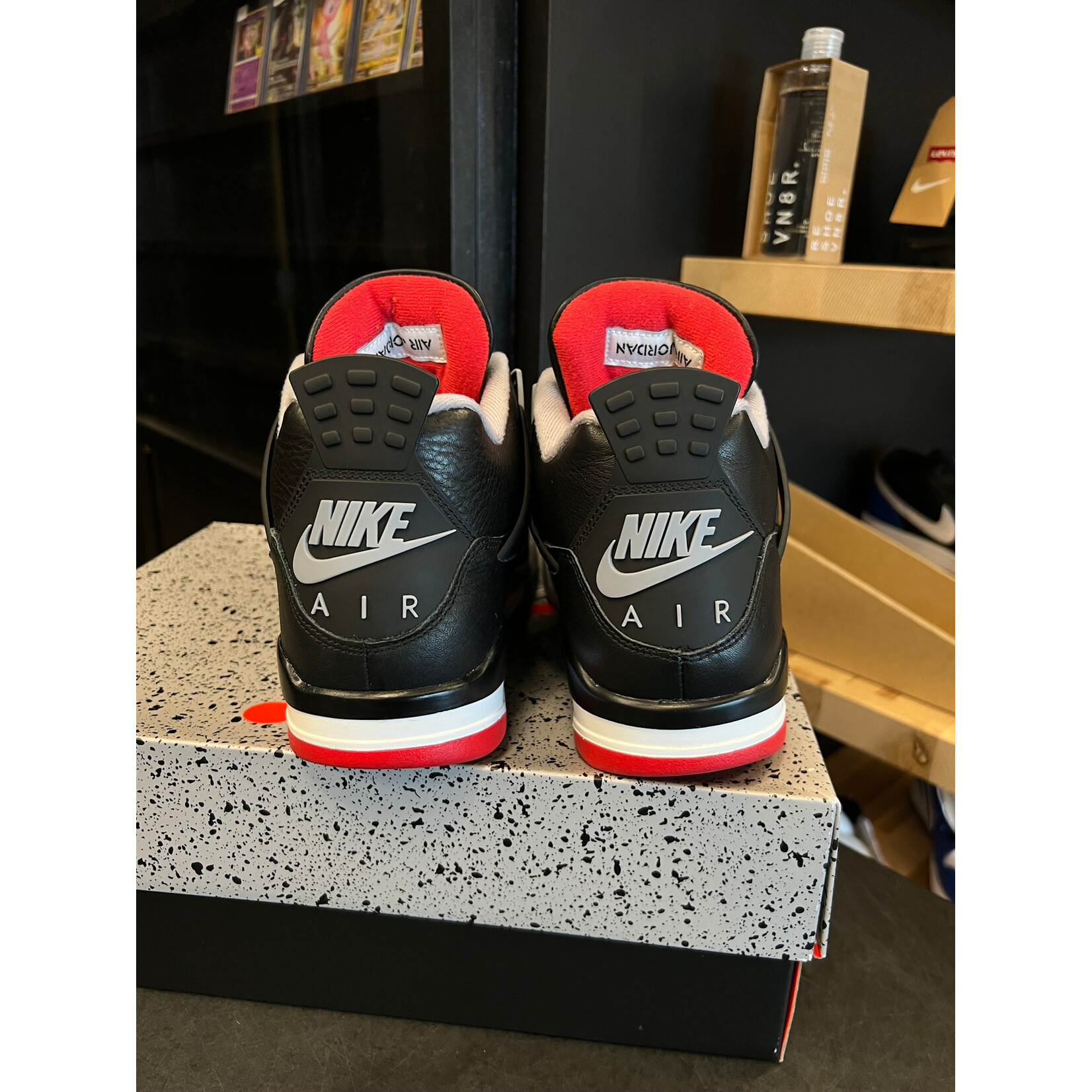 Jordan Jordan 4 Retro Bred Reimagined Size 10, PREOWNED
