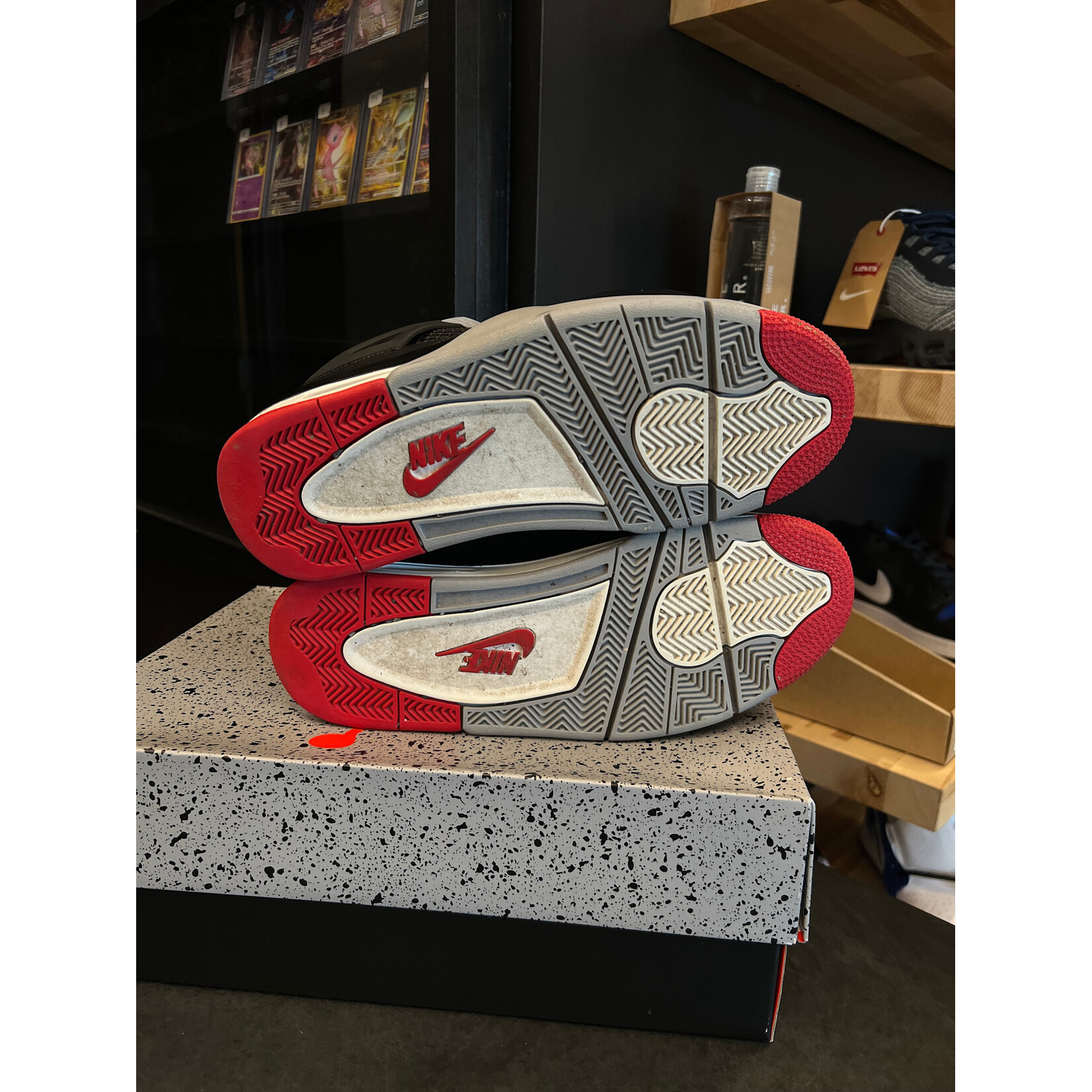 Jordan Jordan 4 Retro Bred Reimagined Size 10, PREOWNED