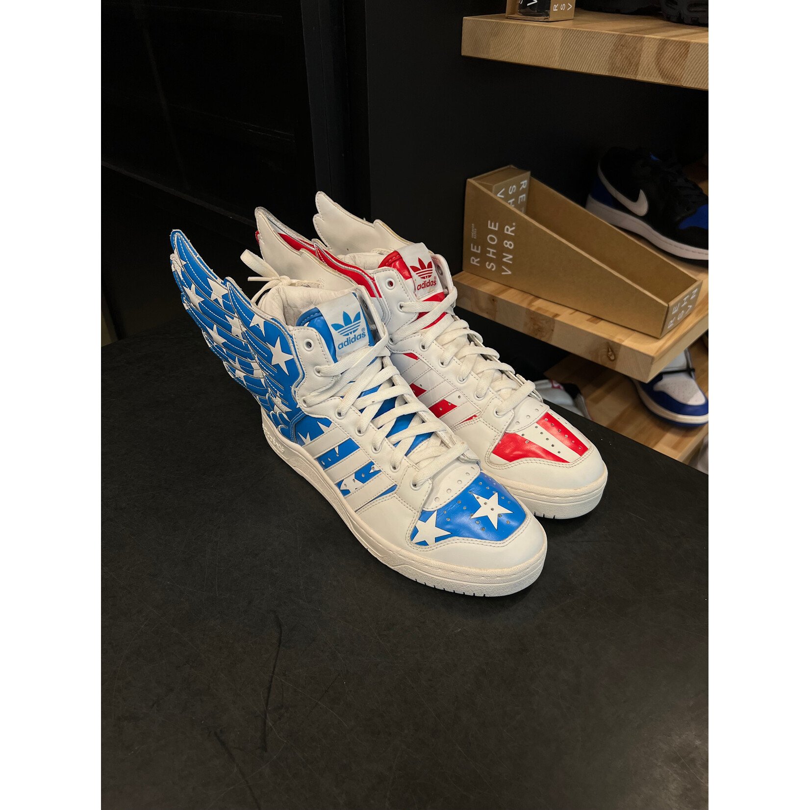 Adidas Adidas Jeremy Scott x Wings 2.0 Stars and Stripes Size 9.5, PREOWNED