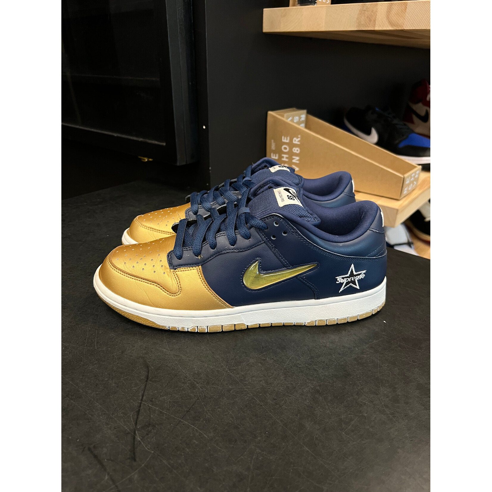 Nike Nike SB Dunk Low Supreme Jewel Swoosh Gold Size 9.5, PREOWNED