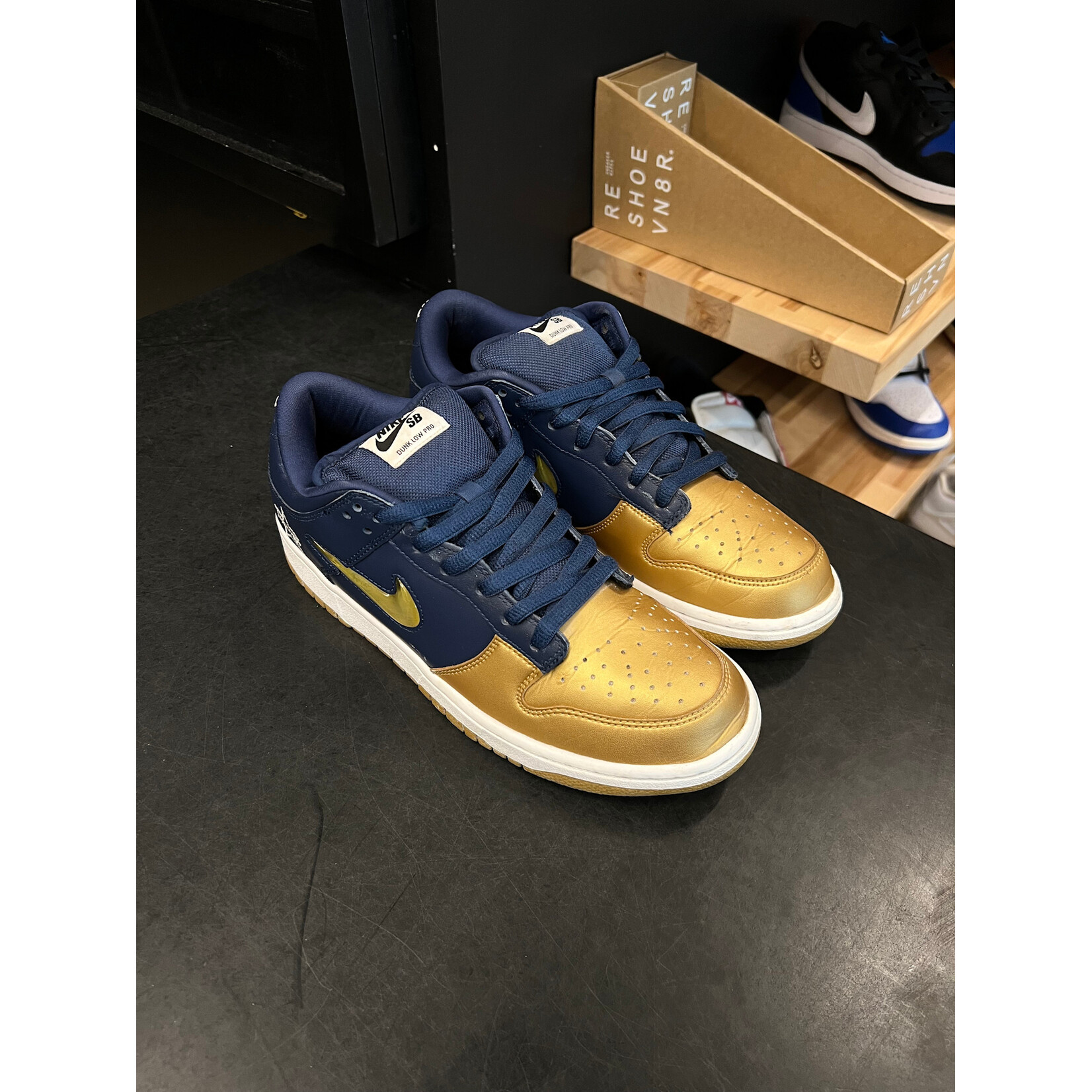 Nike Nike SB Dunk Low Supreme Jewel Swoosh Gold Size 9.5, PREOWNED