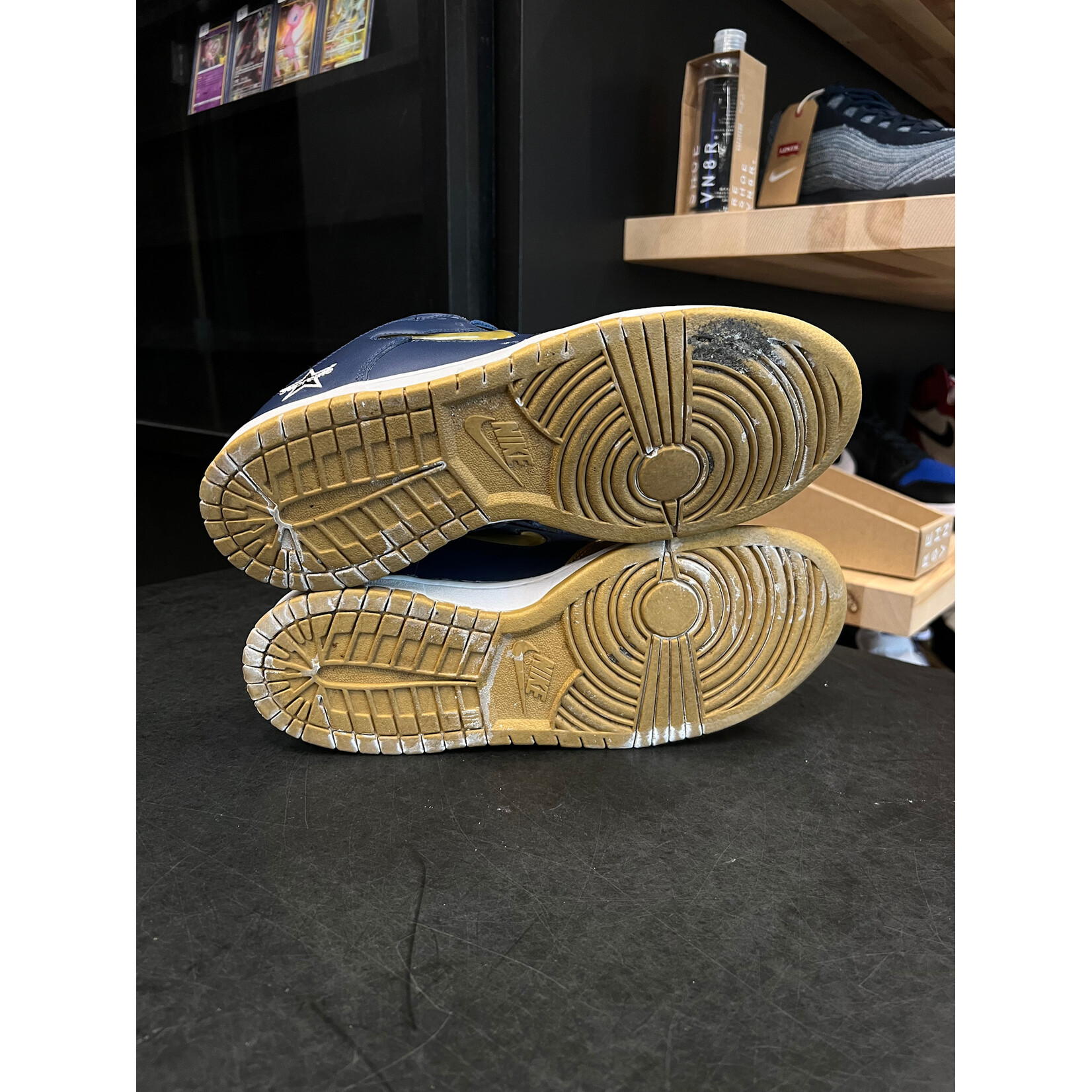 Nike Nike SB Dunk Low Supreme Jewel Swoosh Gold Size 9.5, PREOWNED