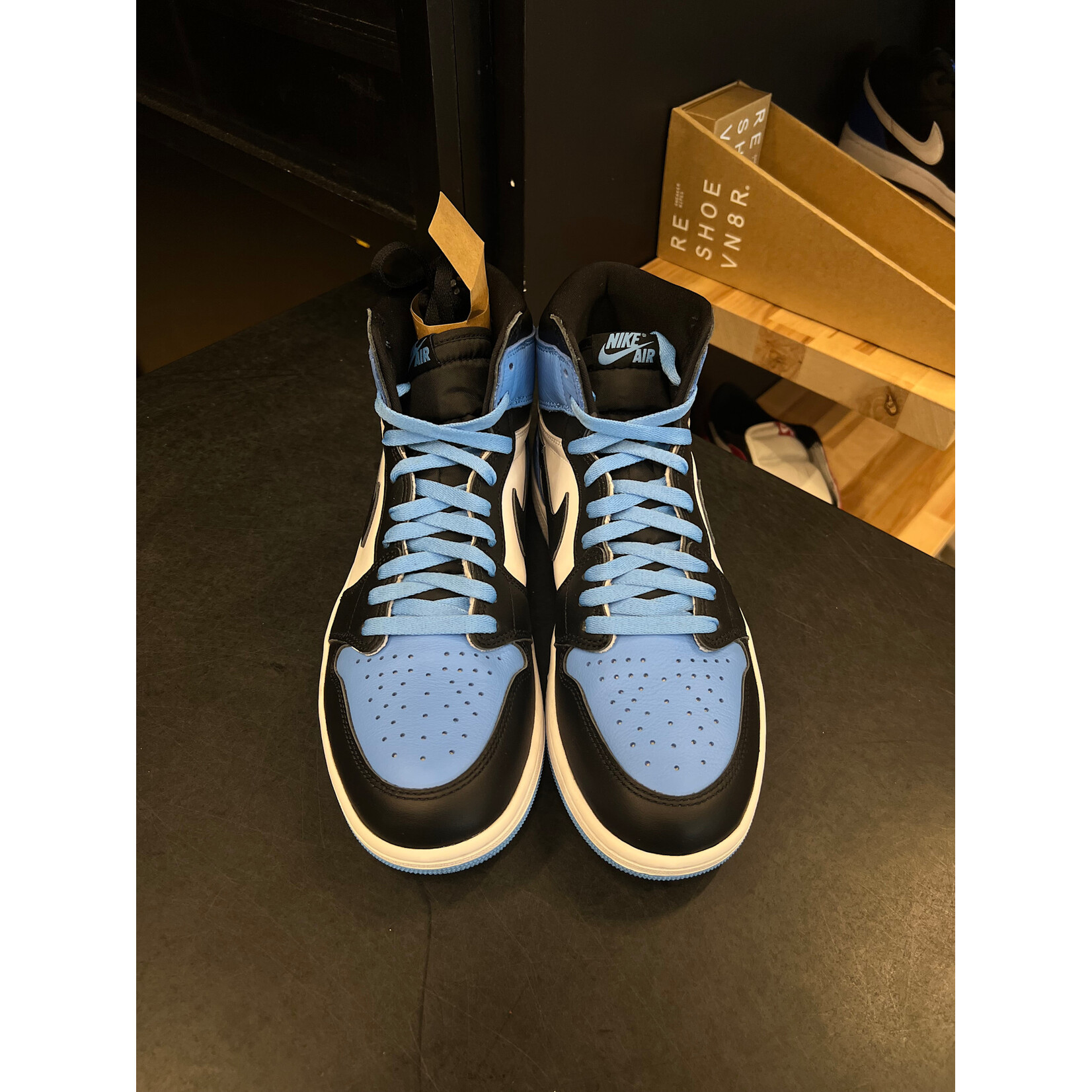 Jordan Jordan 1 Retro High OG UNC Toe Size 11, PREOWNED