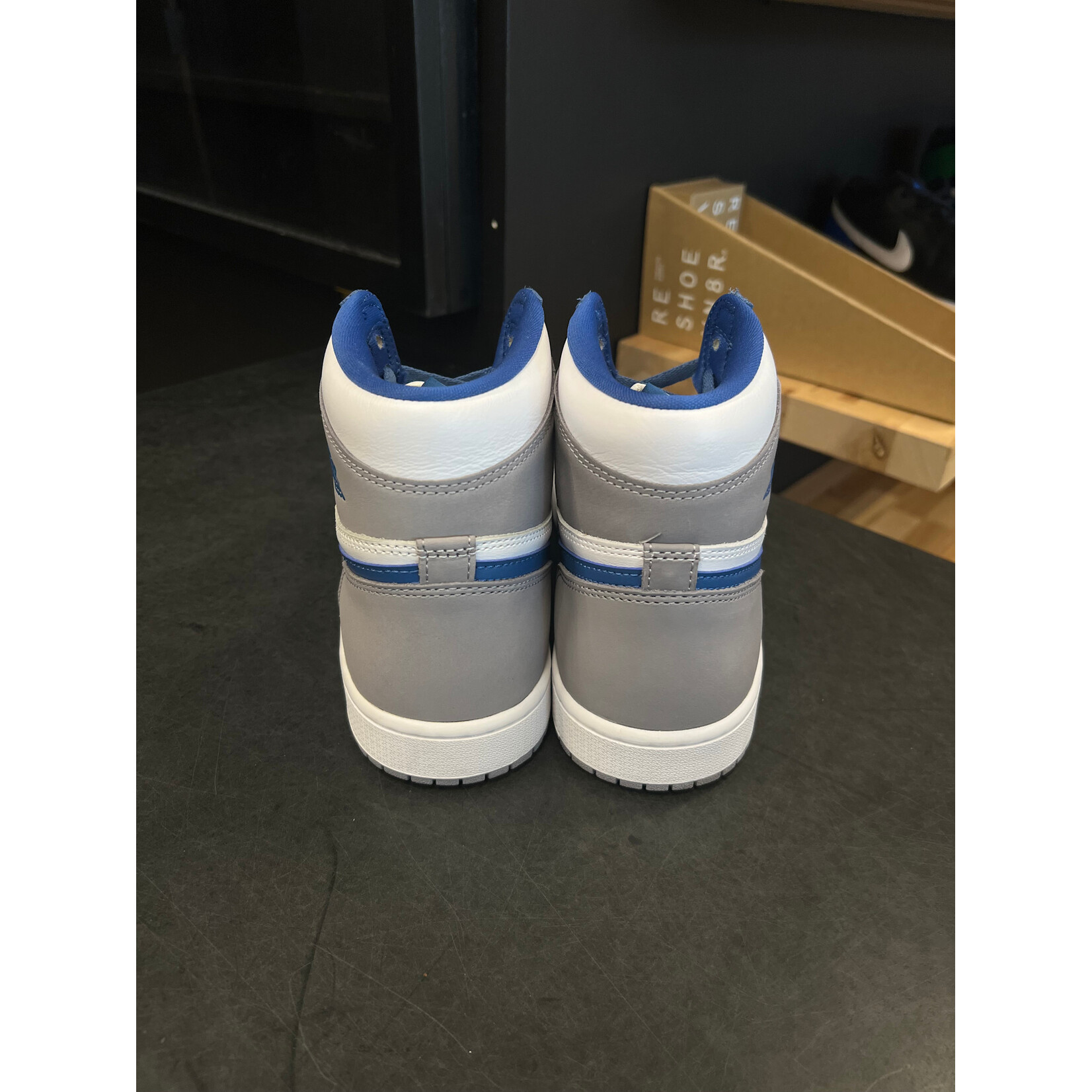 Jordan Jordan 1 Retro High OG True Blue Size 10.5, PREOWNED
