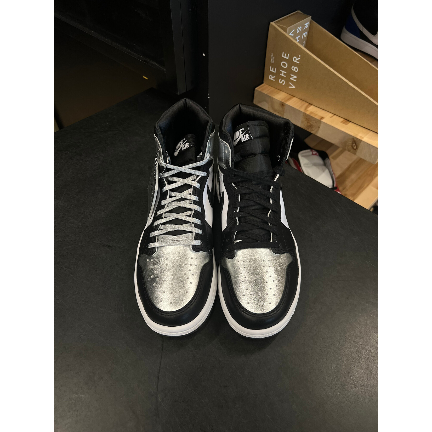 Jordan Jordan 1 Retro High Silver Toe (Women's) Size 11W, PREOWNED