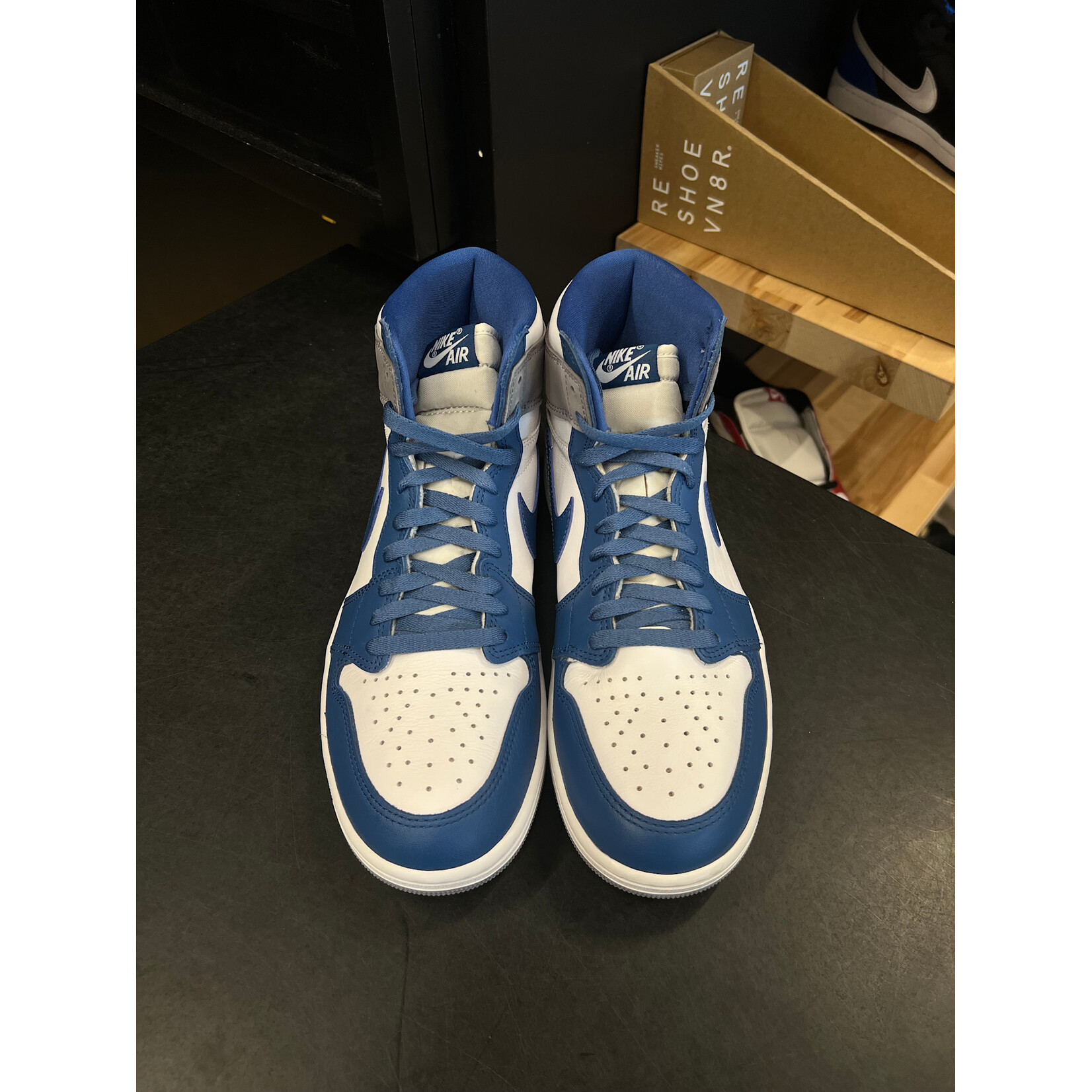 Jordan Jordan 1 Retro High OG True Blue Size 10.5, PREOWNED
