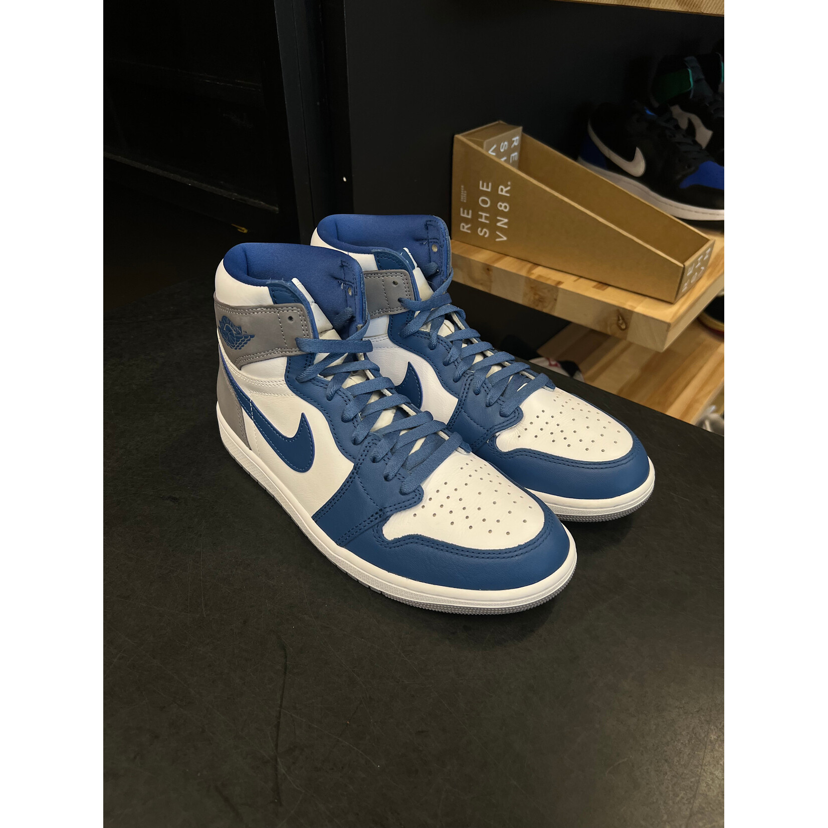 Jordan Jordan 1 Retro High OG True Blue Size 10.5, PREOWNED
