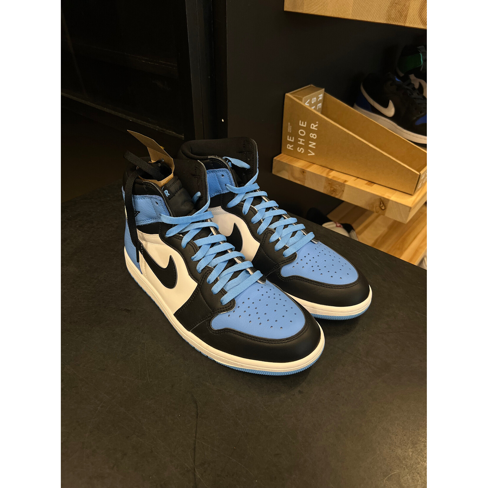 Jordan Jordan 1 Retro High OG UNC Toe Size 11, PREOWNED