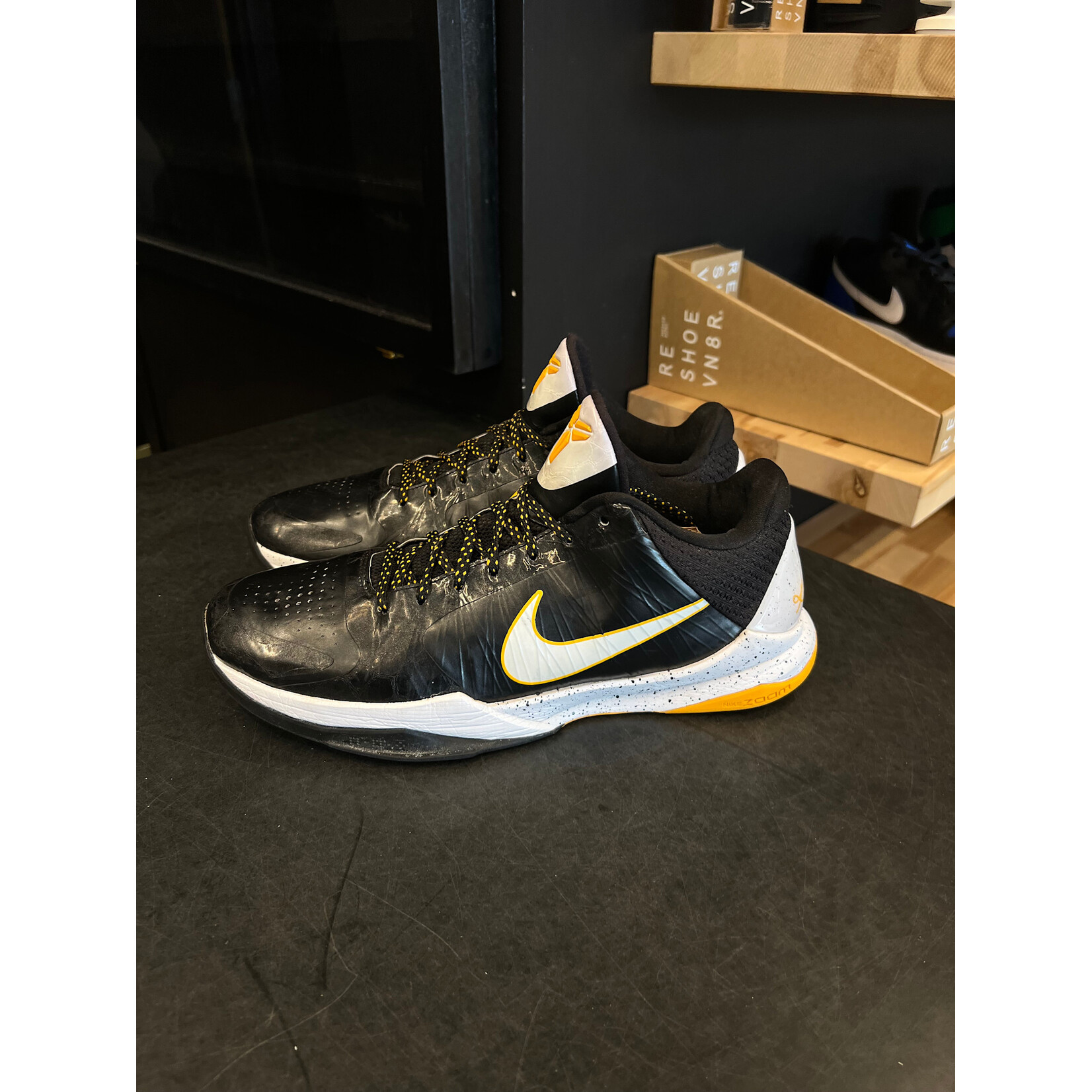 Nike Nike Kobe 5 Del Sol Size 10.5, PREOWNED
