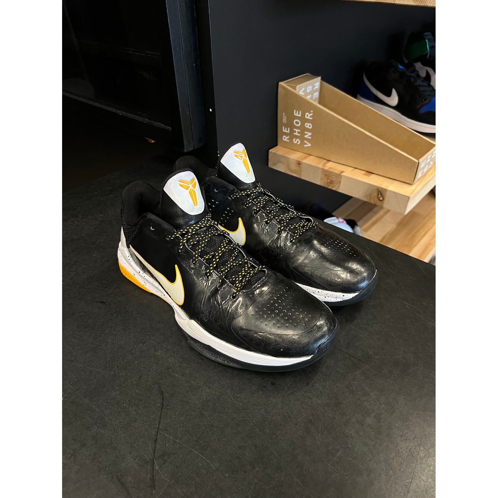 Nike Nike Kobe 5 Del Sol Size 10.5, PREOWNED