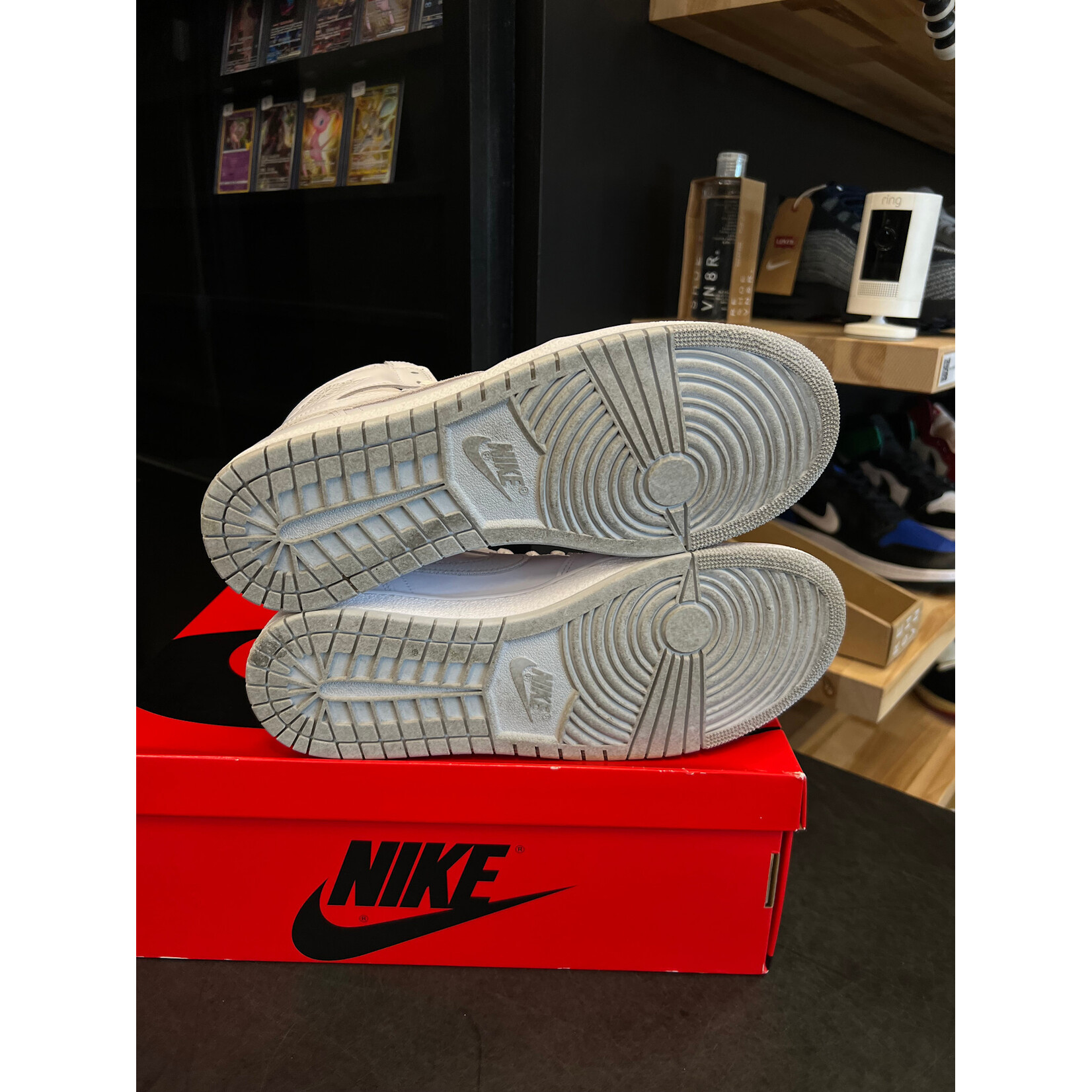 Jordan Jordan 1 Retro High '85 Neutral Grey Size 10.5, PREOWNED