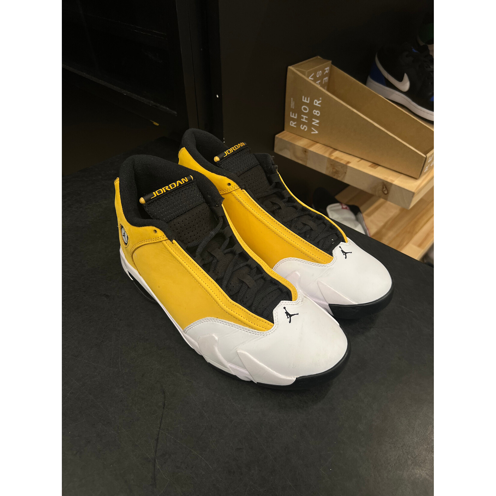 Jordan Jordan 14 Retro Light Ginger (2022) Size 12, PREOWNED