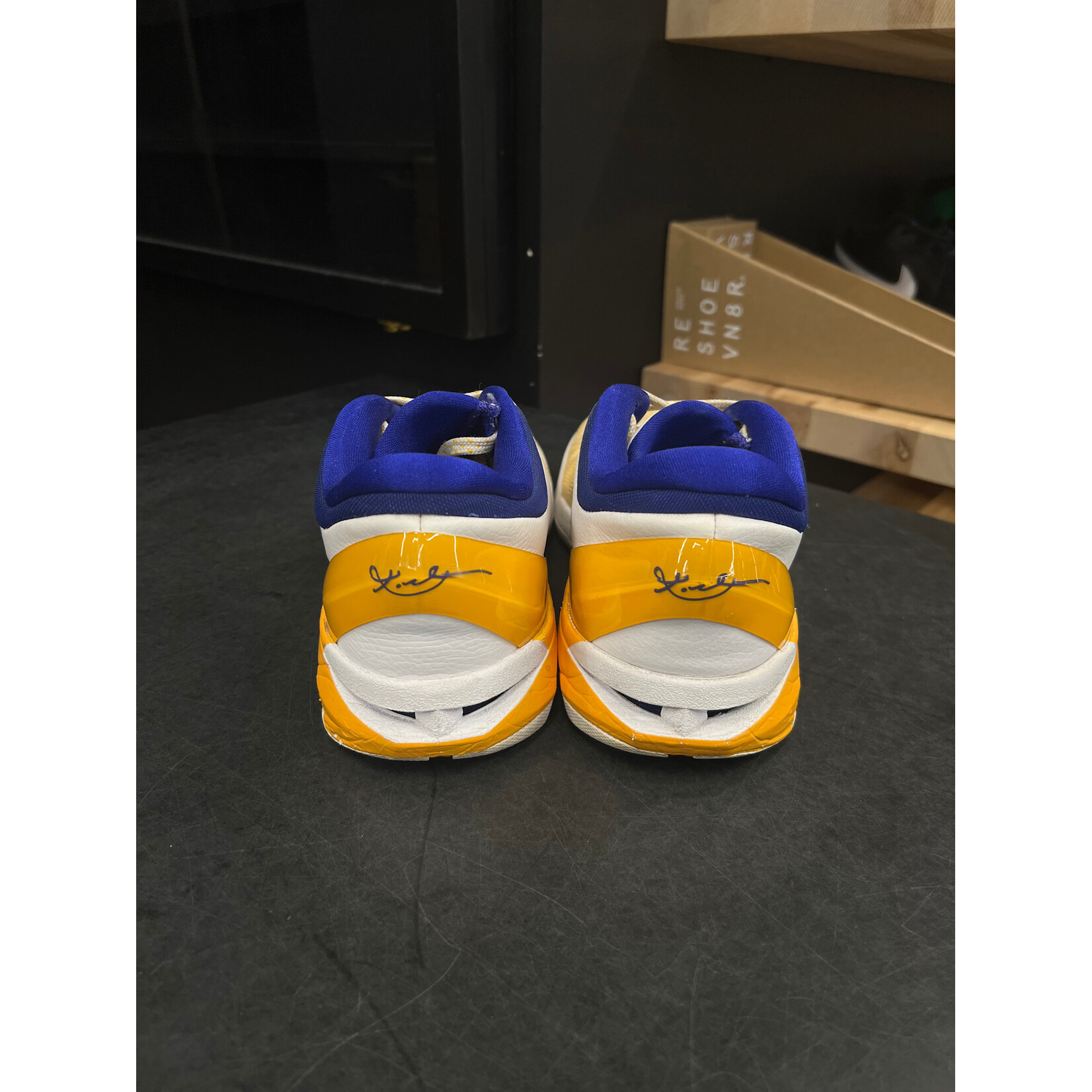 Nike Nike Kobe 7 Lakers Home Size 9.5, PREOWNED