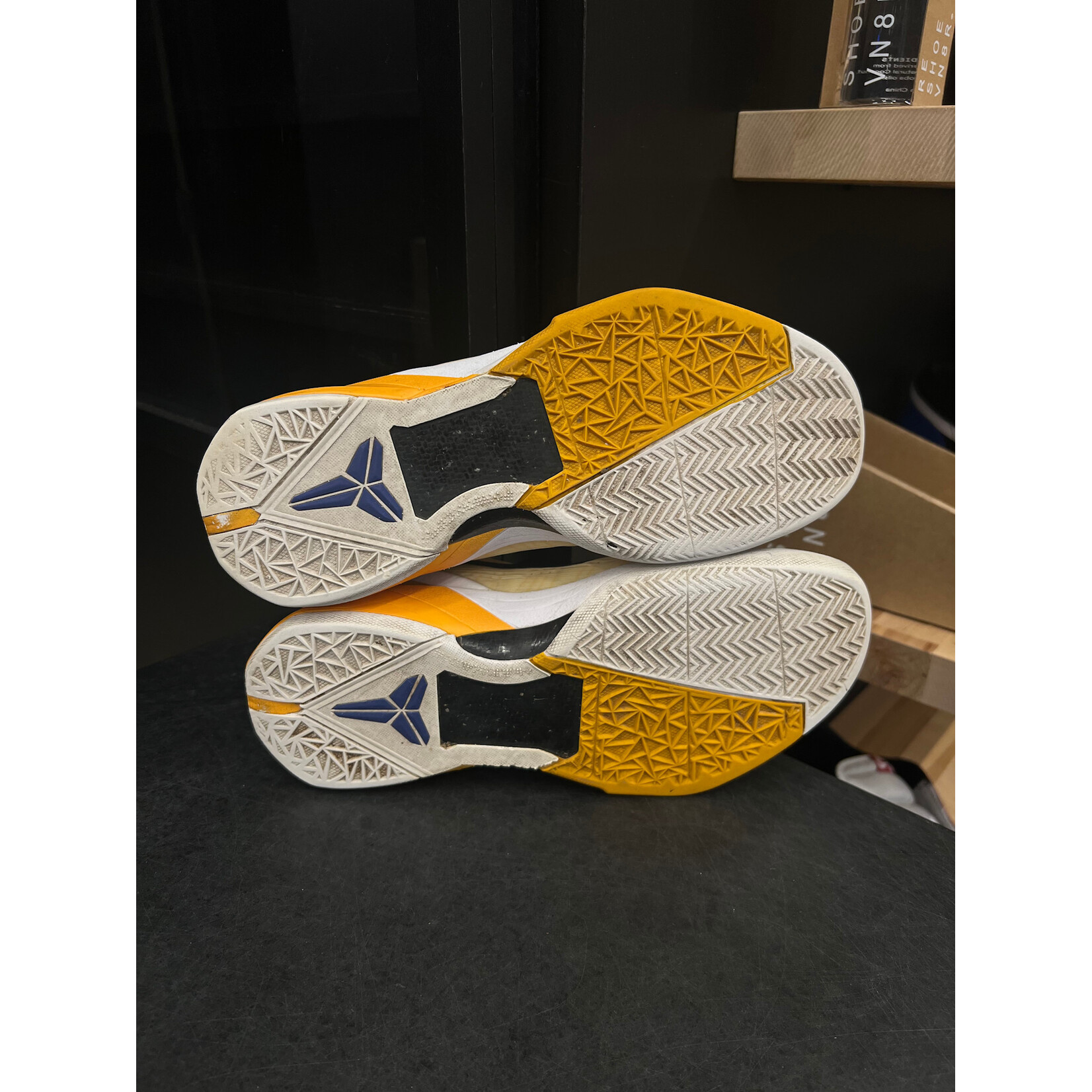 Nike Nike Kobe 7 Lakers Home Size 9.5, PREOWNED