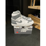 Jordan Jordan 1 Retro High OG Stealth Size 8.5, PREOWNED