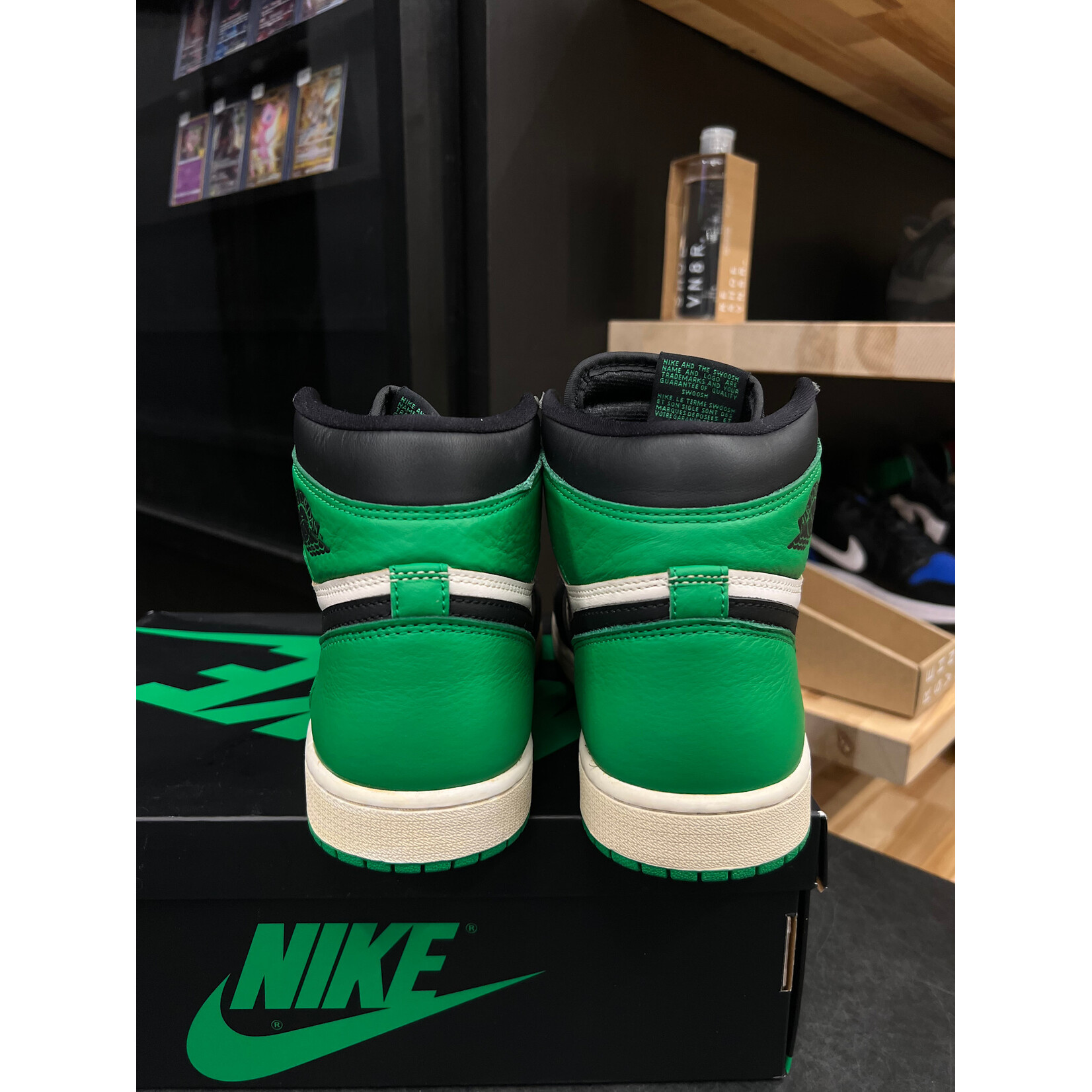 Jordan Jordan 1 Retro High OG Lucky Green Size 9, DS BRAND NEW CUSTOM AGED LOOKED
