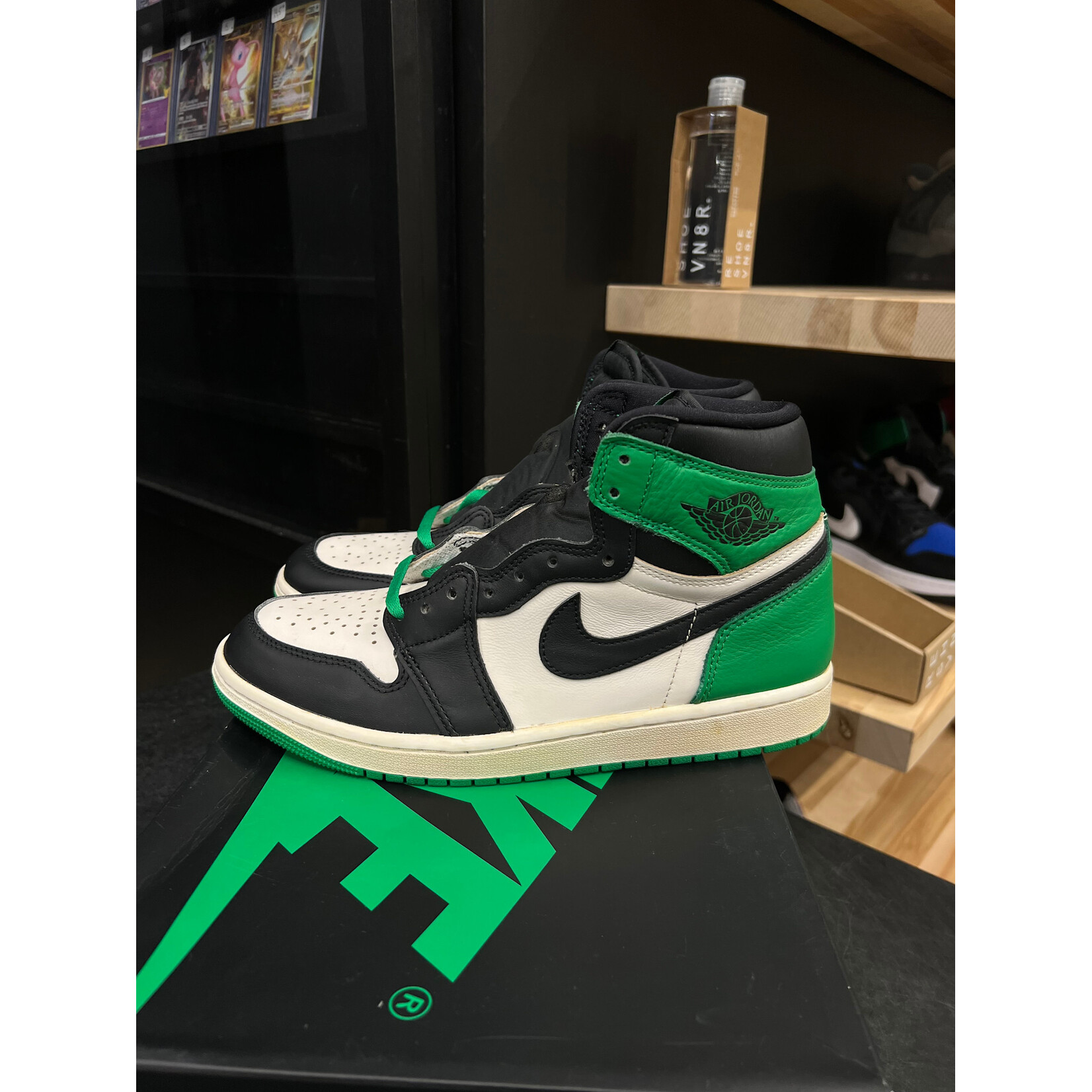 Jordan Jordan 1 Retro High OG Lucky Green Size 9, DS BRAND NEW CUSTOM AGED LOOKED