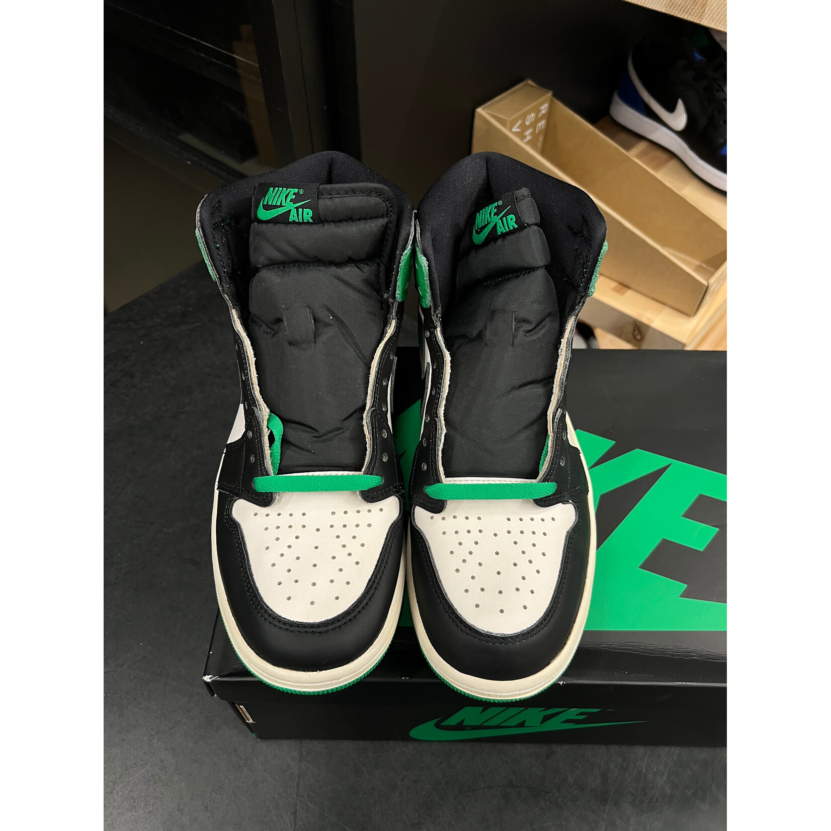 Jordan Jordan 1 Retro High OG Lucky Green Size 9, DS BRAND NEW CUSTOM AGED LOOKED