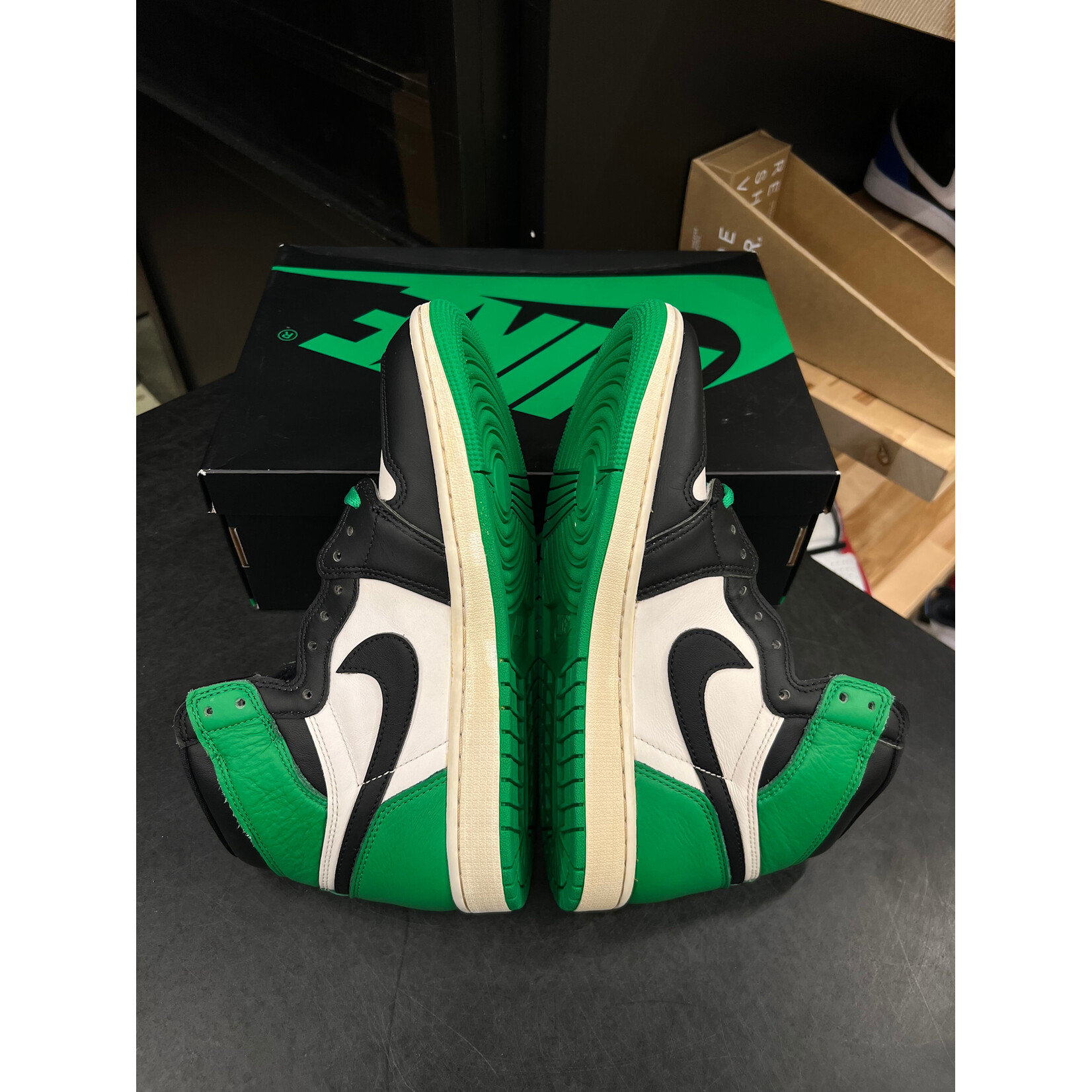 Jordan Jordan 1 Retro High OG Lucky Green Size 9, DS BRAND NEW CUSTOM AGED LOOKED