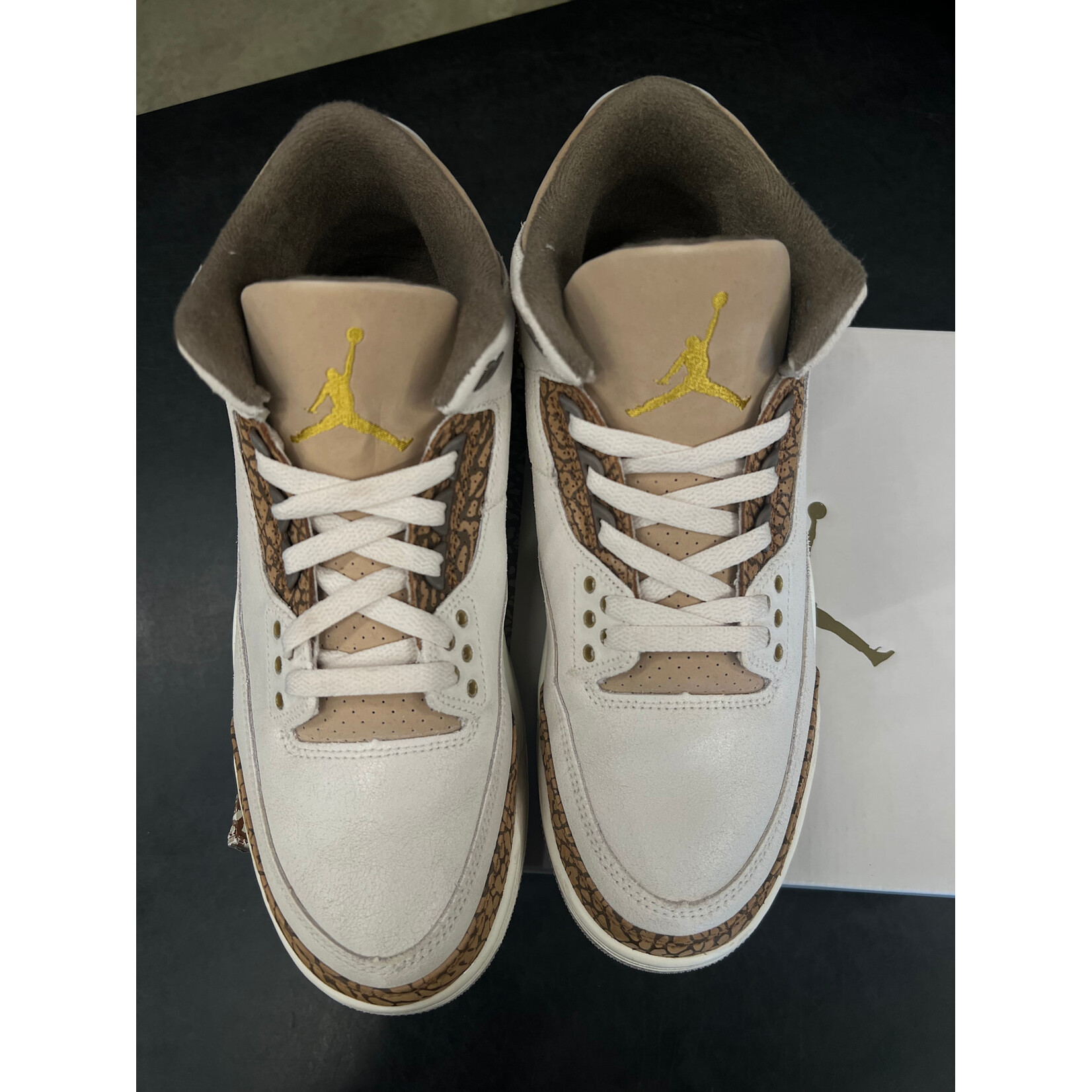 Jordan Jordan 3 Retro Palomino Size 10, PREOWNED