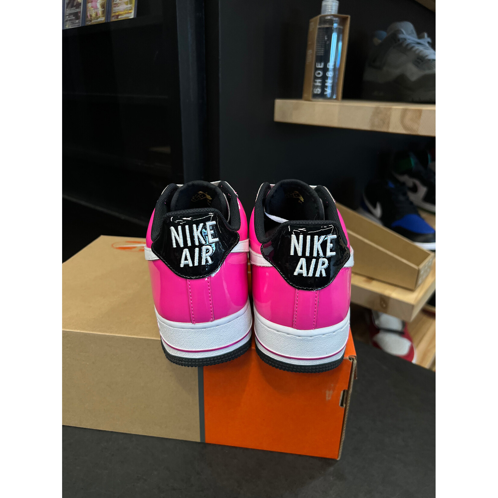 Nike Nike Air Force 1 Low World Tour Las Vegas Size 10, PREOWNED