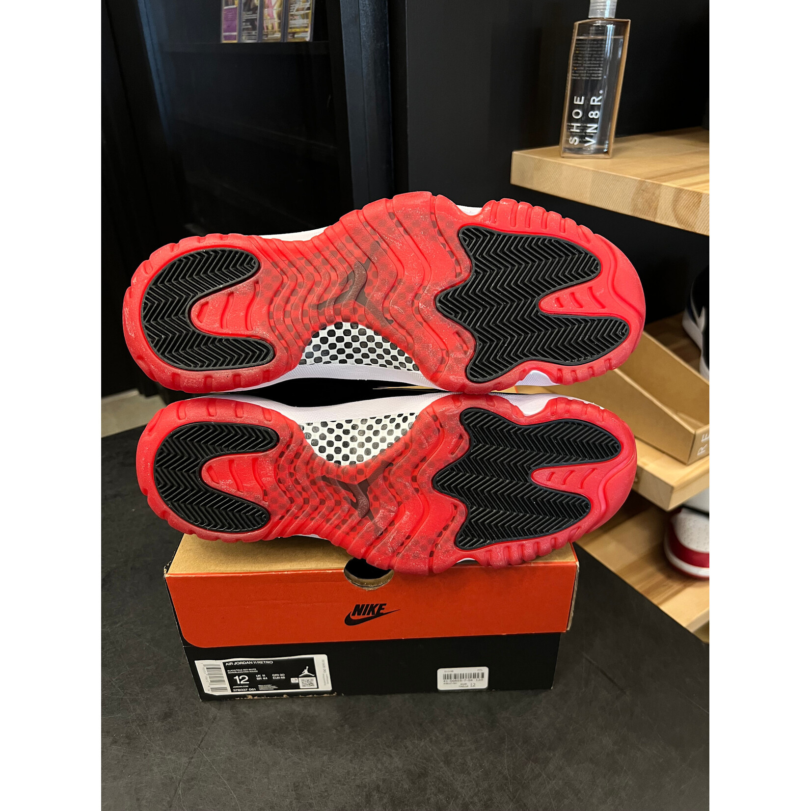 Jordan Jordan 11 Retro Playoffs Bred (2019) Size 12, PREOWNED