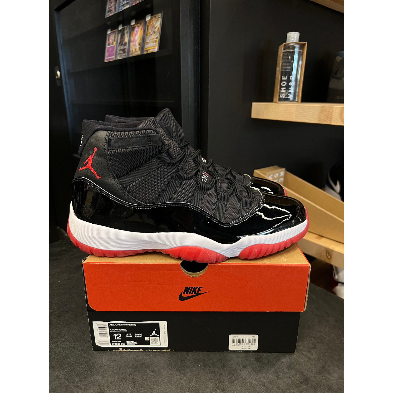 Jordan Jordan 11 Retro Playoffs Bred (2019) Size 12, PREOWNED