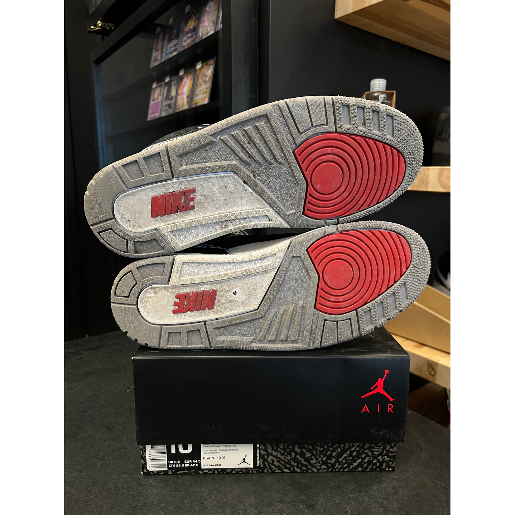 Jordan Jordan 3 Retro Black Cement (2018) Size 10.5, PREOWNED