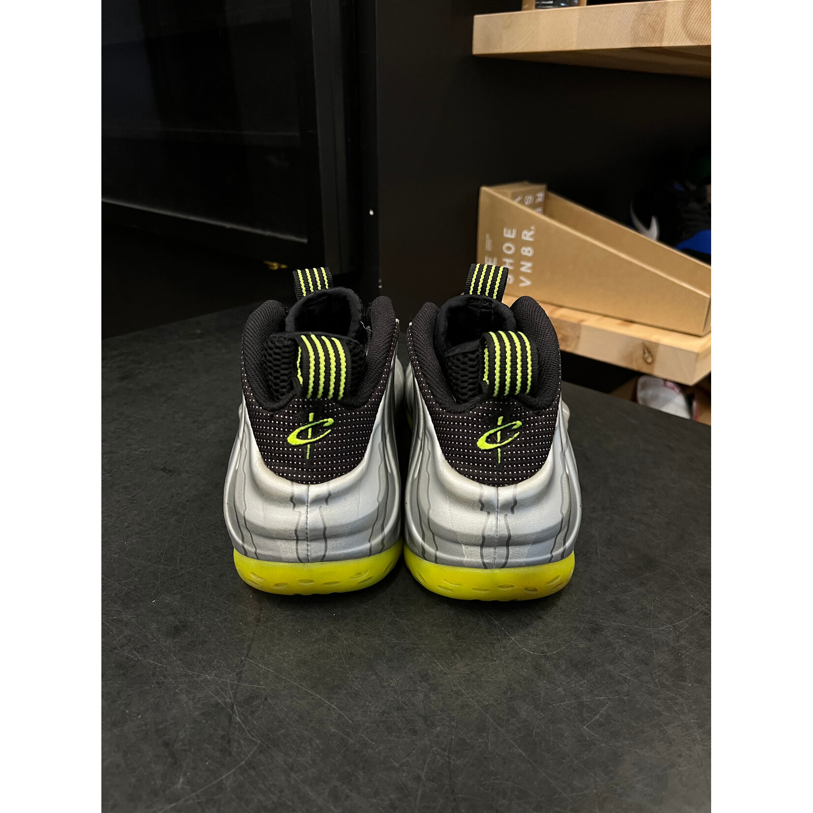 Nike Nike Air Foamposite One Silver Volt Camo Size 8.5, PREOWNED