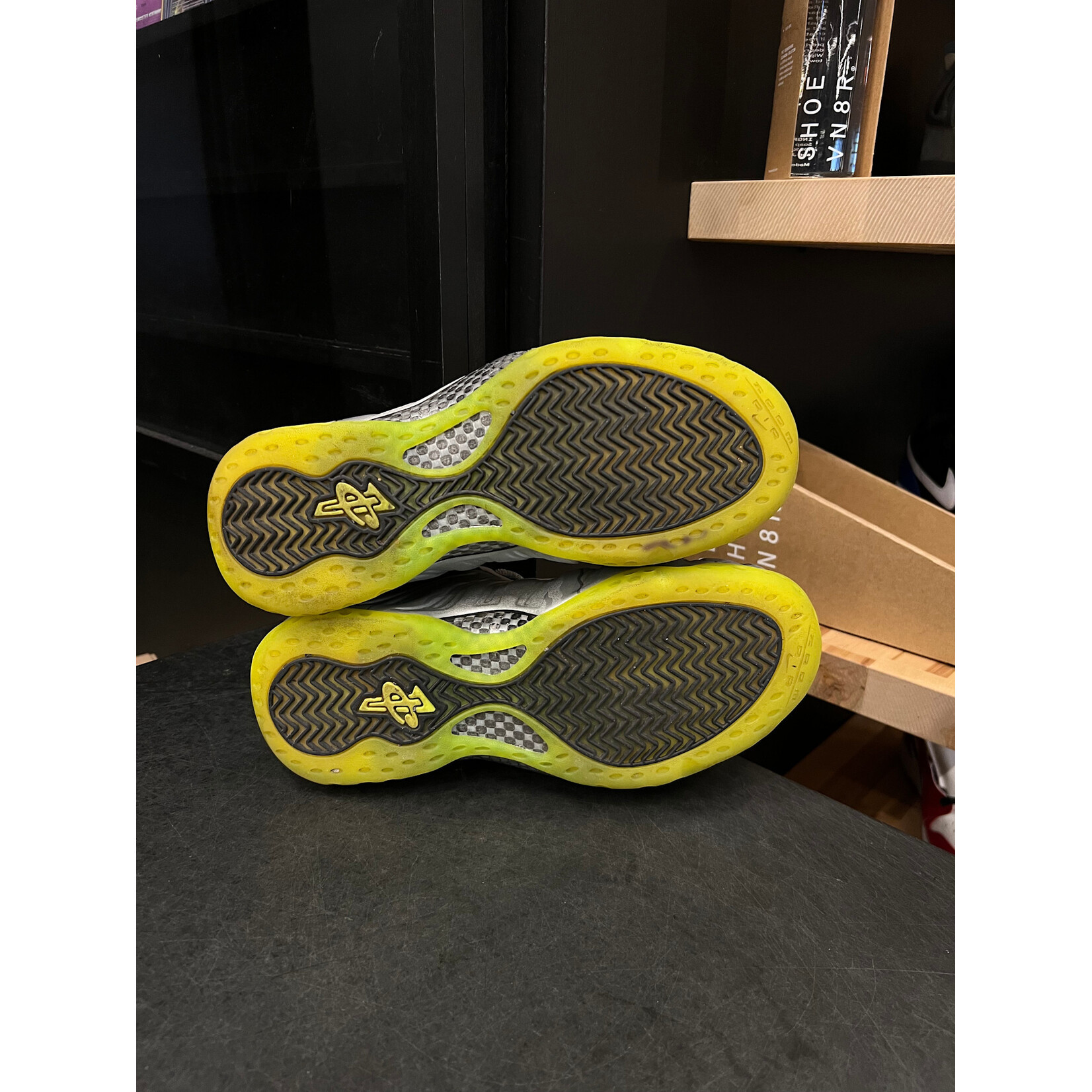 Nike Nike Air Foamposite One Silver Volt Camo Size 8.5, PREOWNED