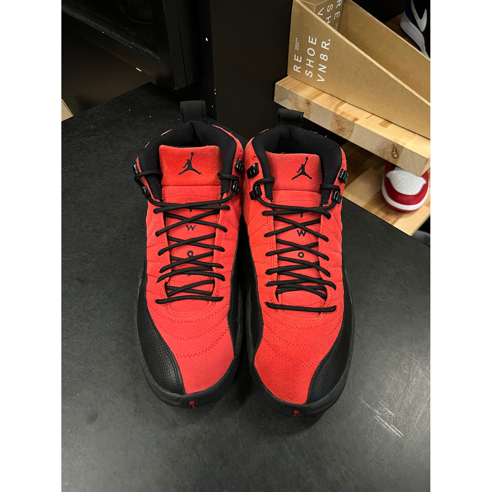 Jordan Jordan 12 Retro Reverse Flu Game Size 8, PREOWNED