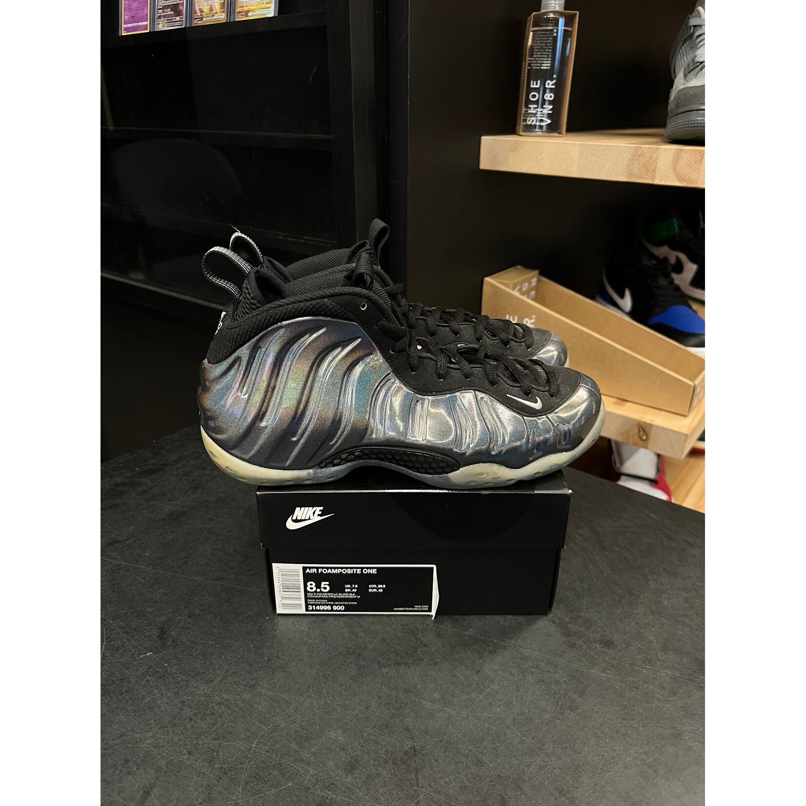 Nike Nike Air Foamposite One Hologram Size 8.5, PREOWNED