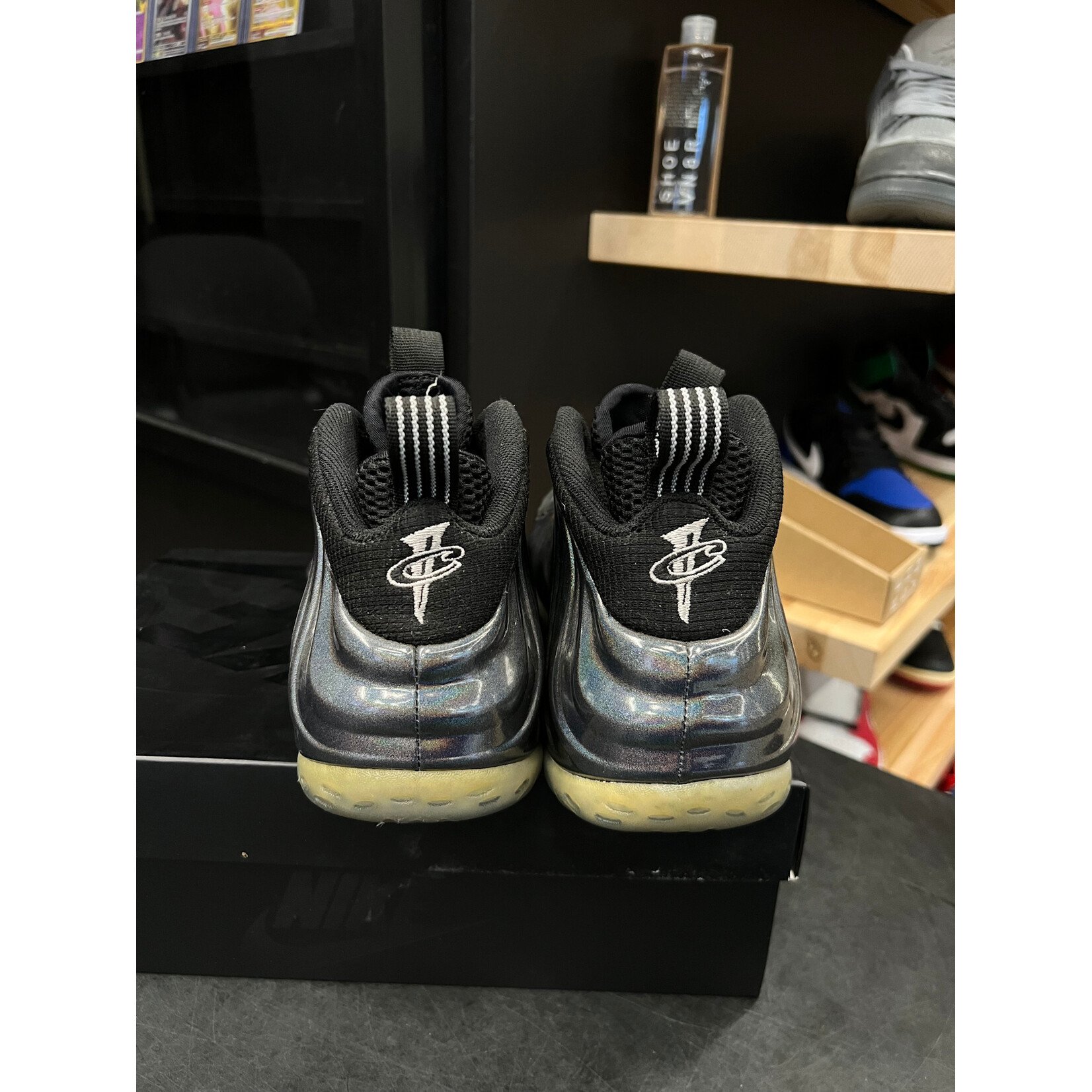 Nike Nike Air Foamposite One Hologram Size 8.5, PREOWNED