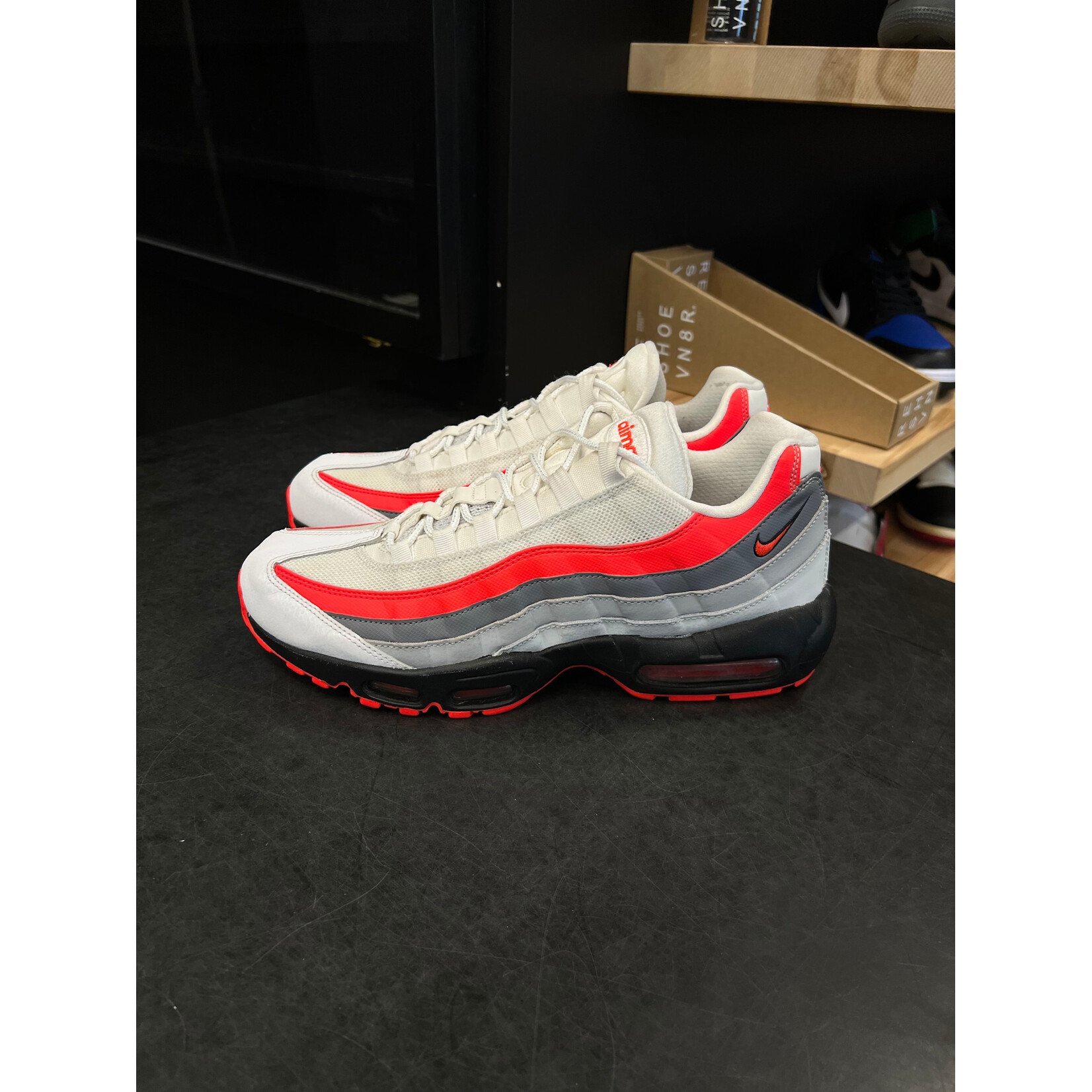 Nike Nike Air Max 95 Bright Crimson Comet Size 11, PREOWNED