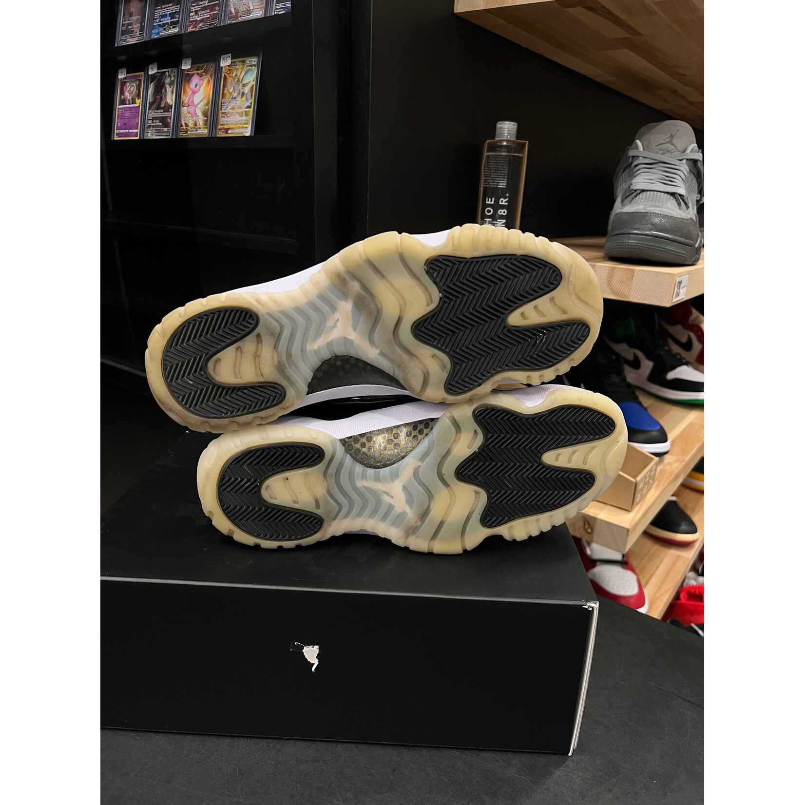 Jordan Jordan 11 Retro DMP Gratitude (2023) Size 11, PREOWNED