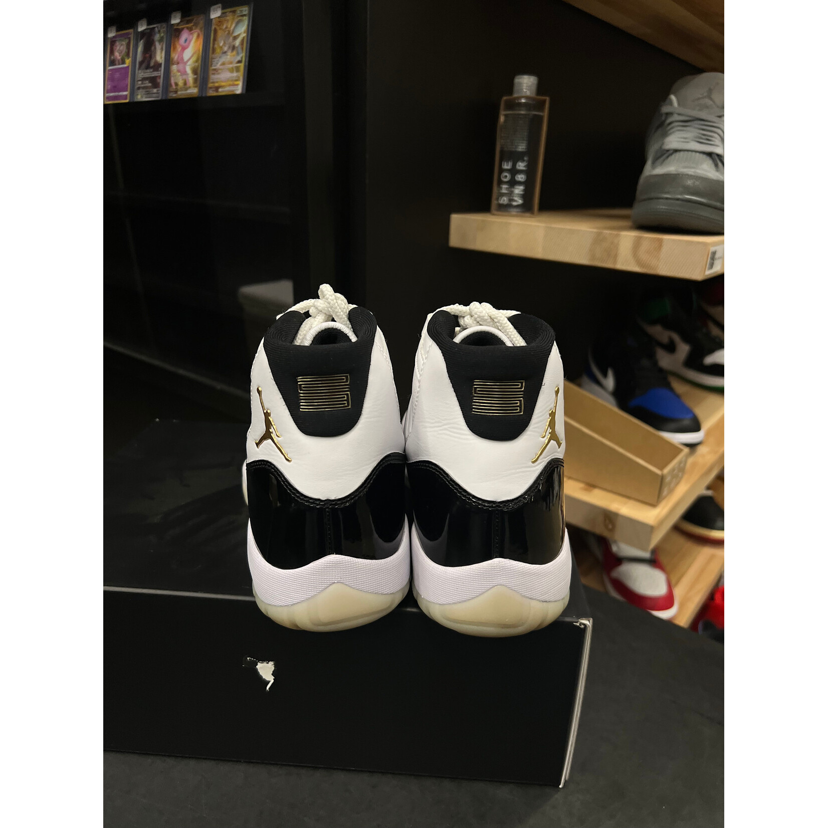 Jordan Jordan 11 Retro DMP Gratitude (2023) Size 11, PREOWNED