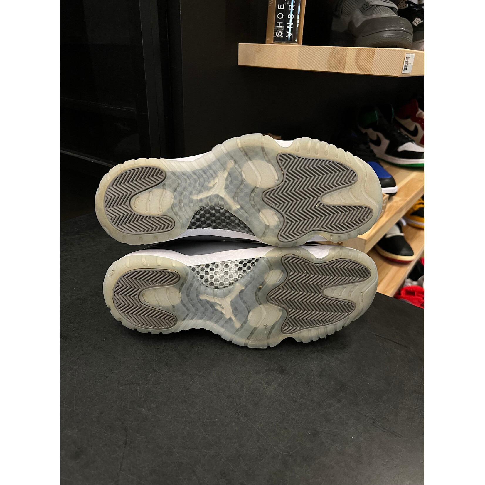 Jordan Jordan 11 Retro Cool Grey (2021) Size 10, PREOWNED