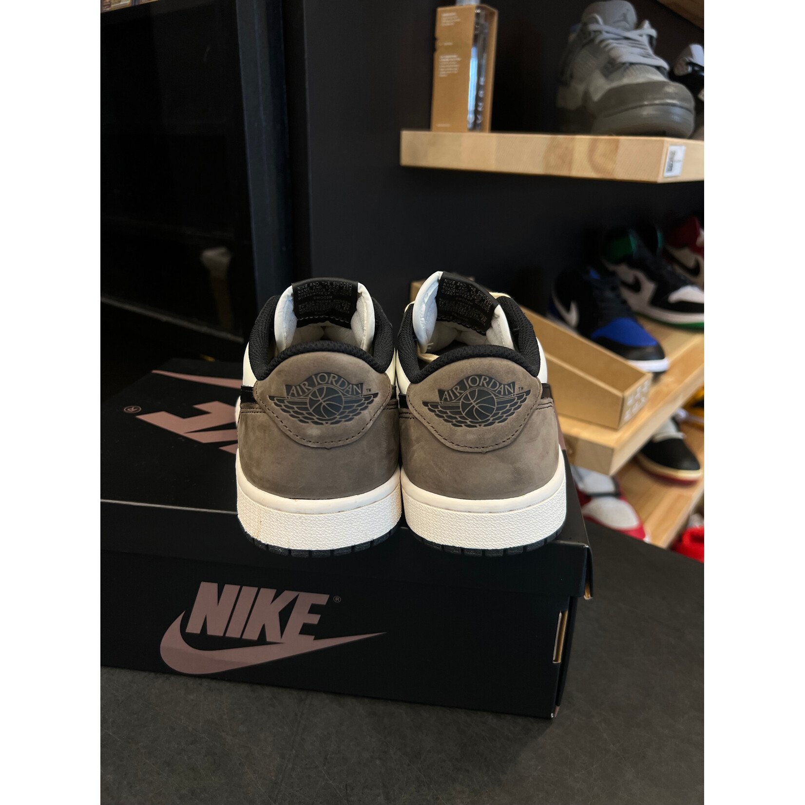 Jordan Jordan 1 Retro Low OG Mocha Size 8, PREOWNED