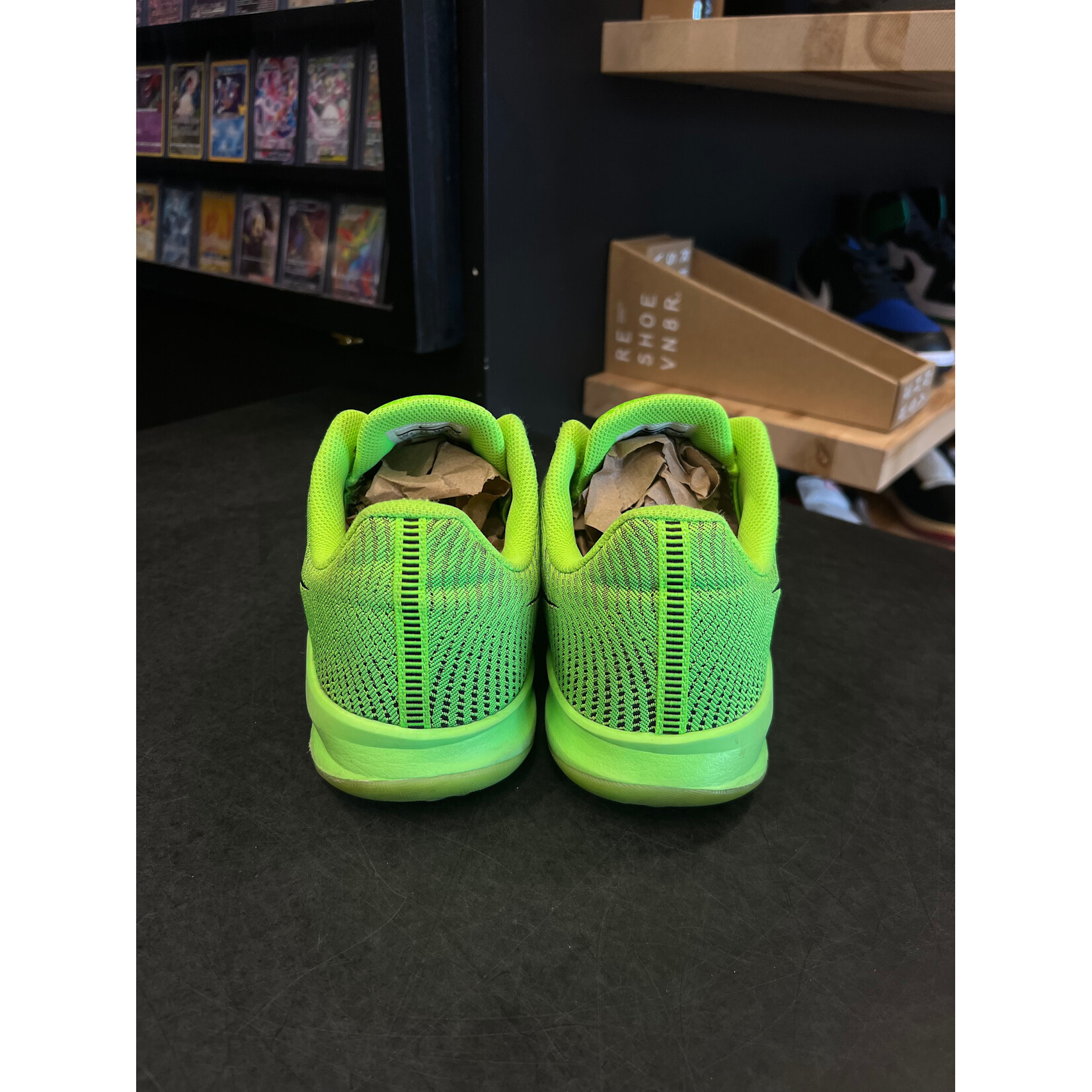 Nike Nike KB Mentality 2 Grinch Size 10.5, PREOWNED NO LACES