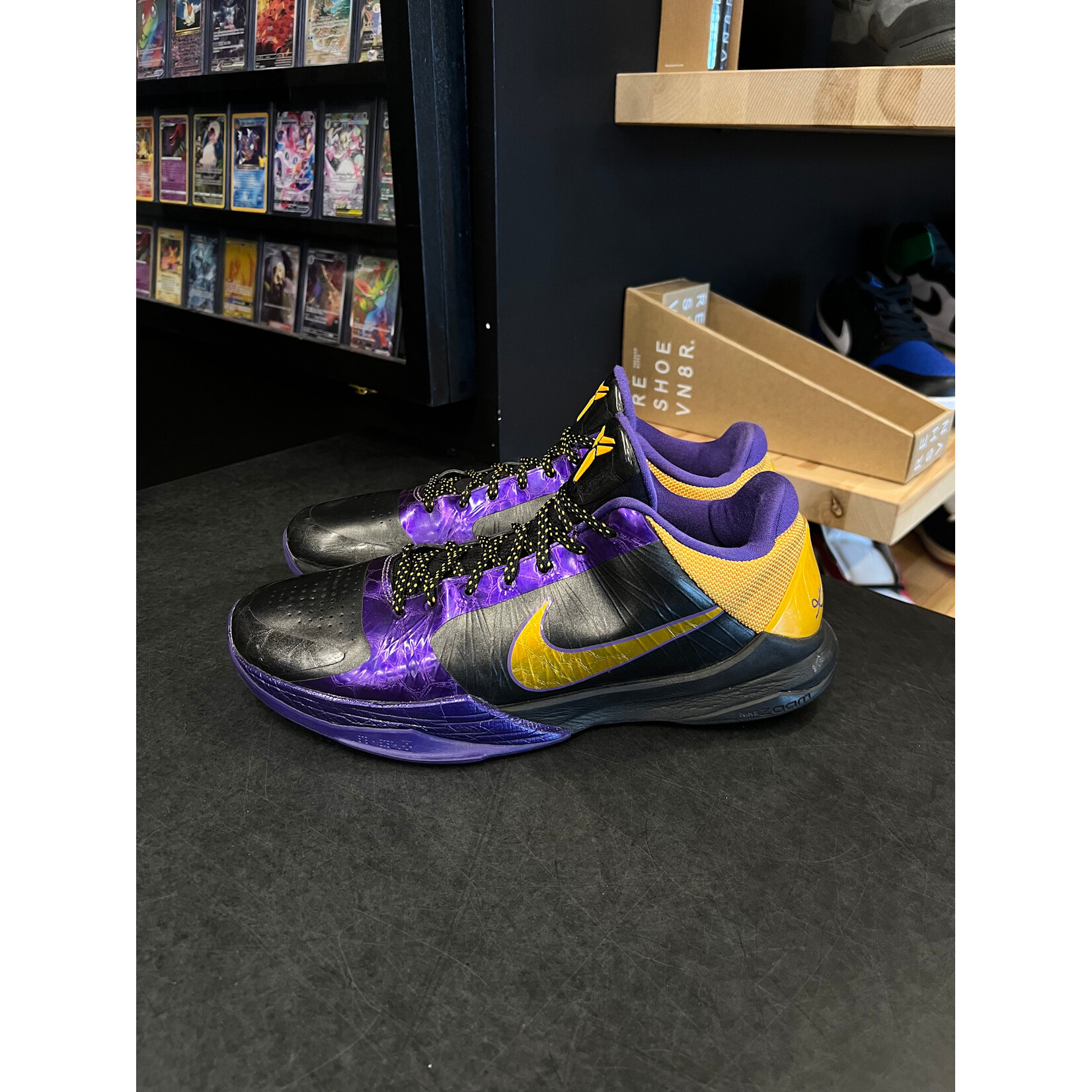 Nike Nike Kobe 5 Lakers Size 10.5, PREOWNED