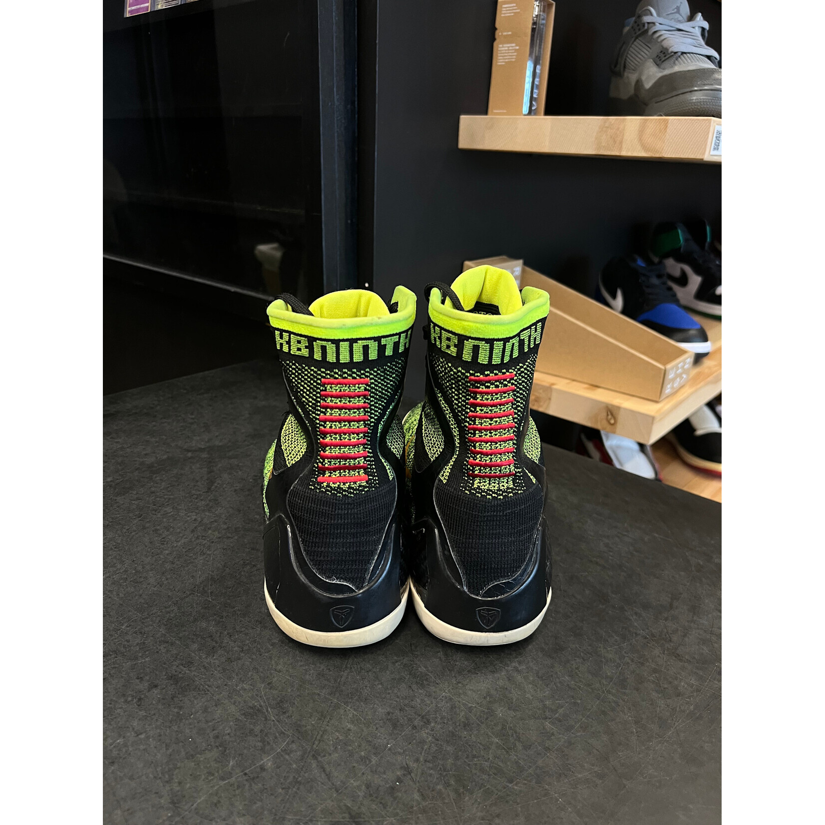 Nike Nike Kobe 9 Elite Victory Restored Size 10, PREOWNED